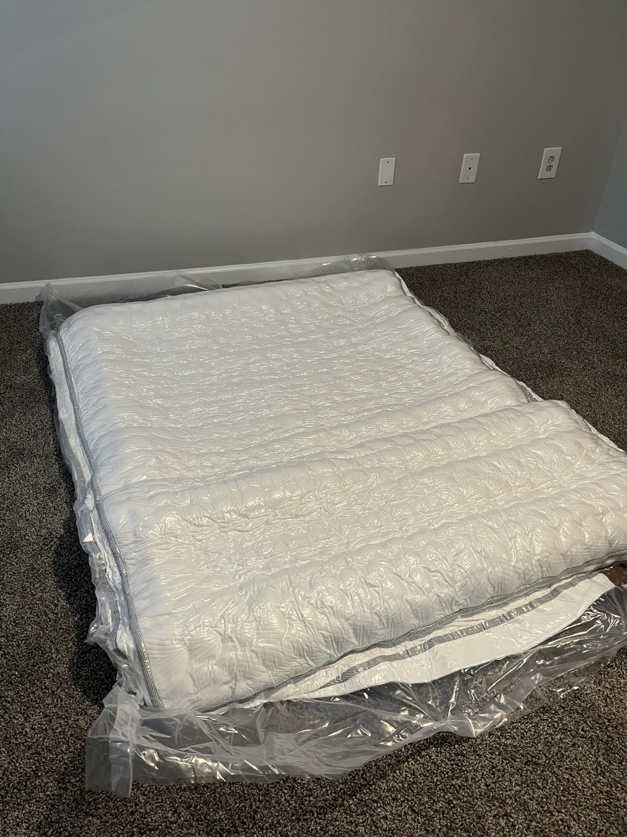 BedStory Extra Firm Queen Mattress 14 Inch, Hybrid Queen Size Mattress in a Box, Back Pain Relief, Luxury Pocket Spring Mattress, Fiberglass-Free, 365-Night-Trial, 10 Year Warranty customer photo 2