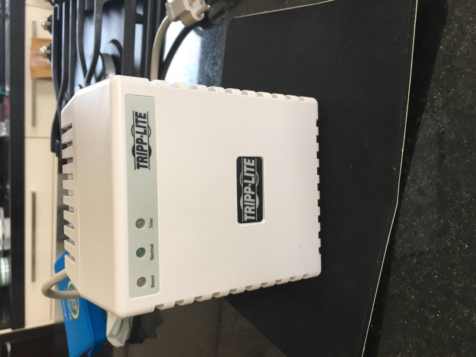 Tripp Lite LS606M Power Conditioner for Audio Equipment, Appliances, Home Theater & More | 600W, 120V, 6 Outlets, Voltage Regulator (AVR), EMI/RFI Filter, Line Conditioner, 720 Joule Surge Protector customer photo 1