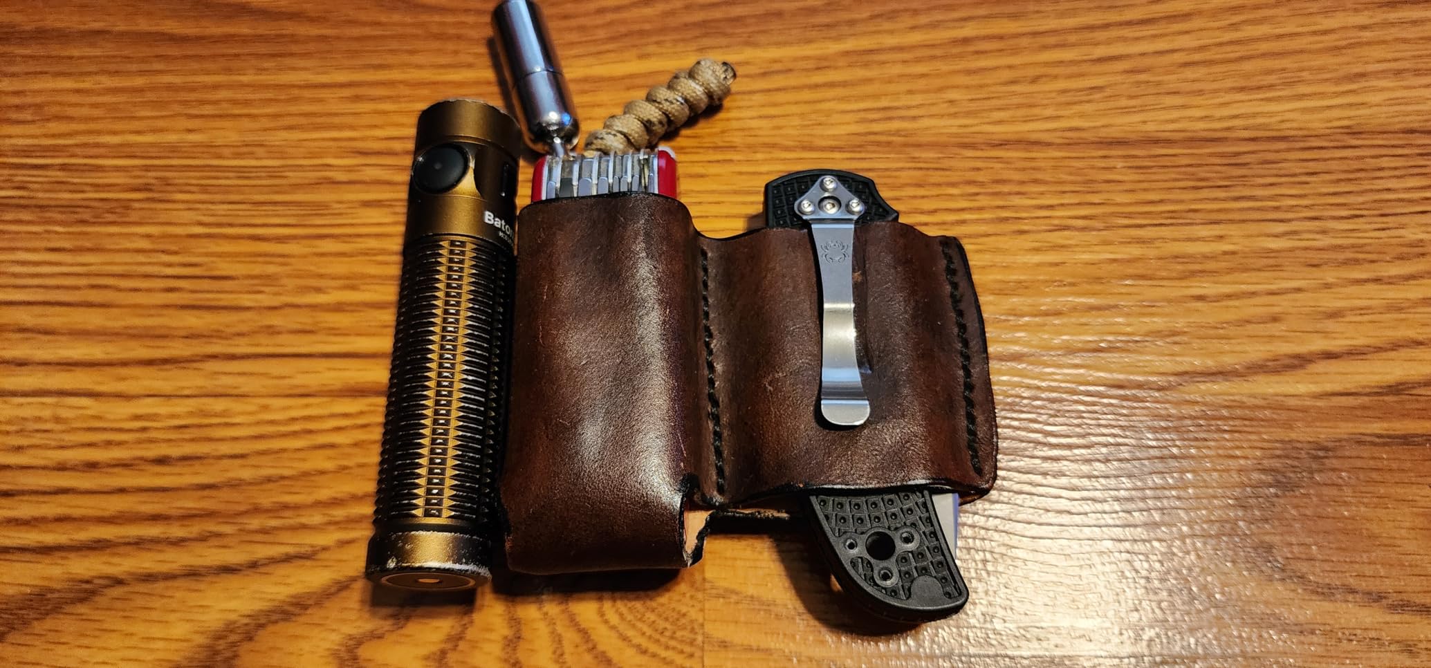 Victorinox Swiss Champ Swiss Army Knife, 33 Functions, Swiss Made Pocket Knife with Large Blade, Screwdriver, Chisel and Combination Pliers - Red customer photo 2