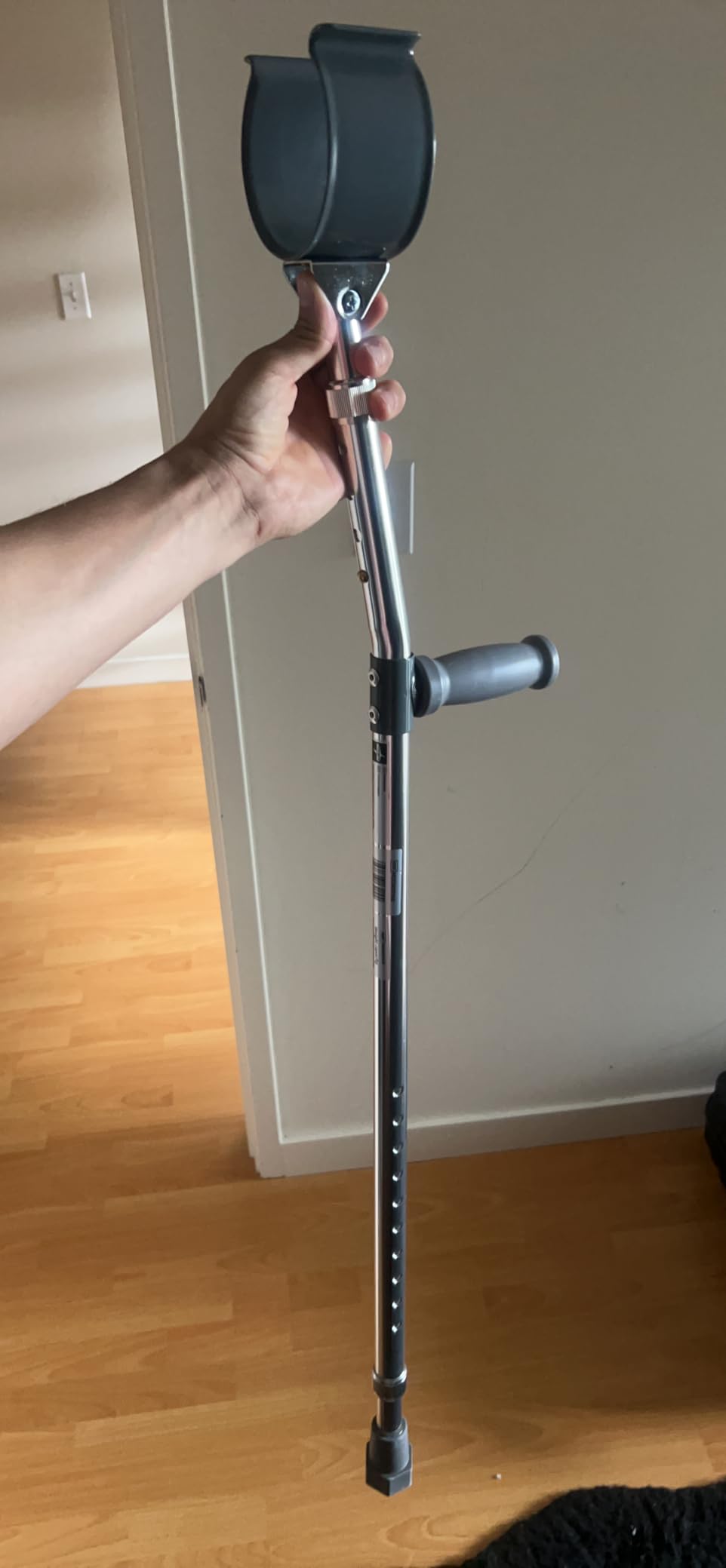 Medline Aluminum Forearm Crutches, Adult, Cuff Size 4