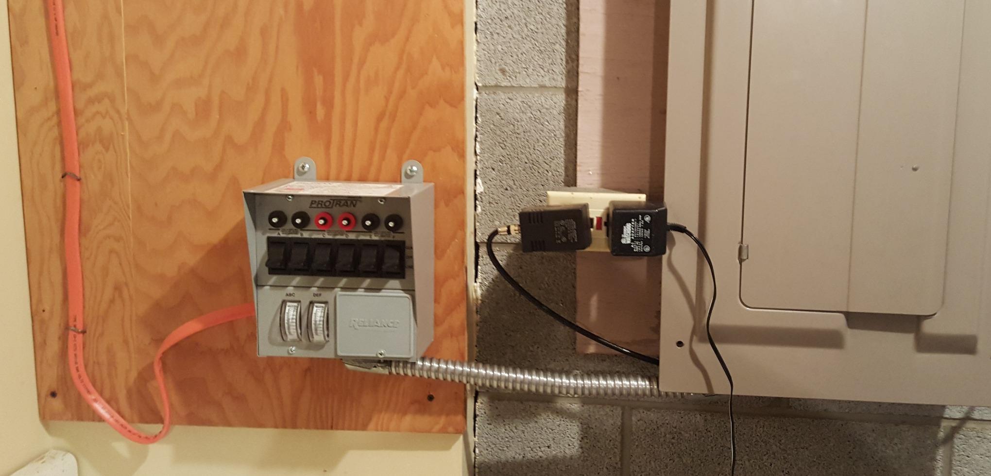 Reliance Controls Corporation 31406CWK 30 Amp 6-circuit Pro/Tran Transfer Switch Kit for Generators (7500 Watts).,Gray customer photo 2