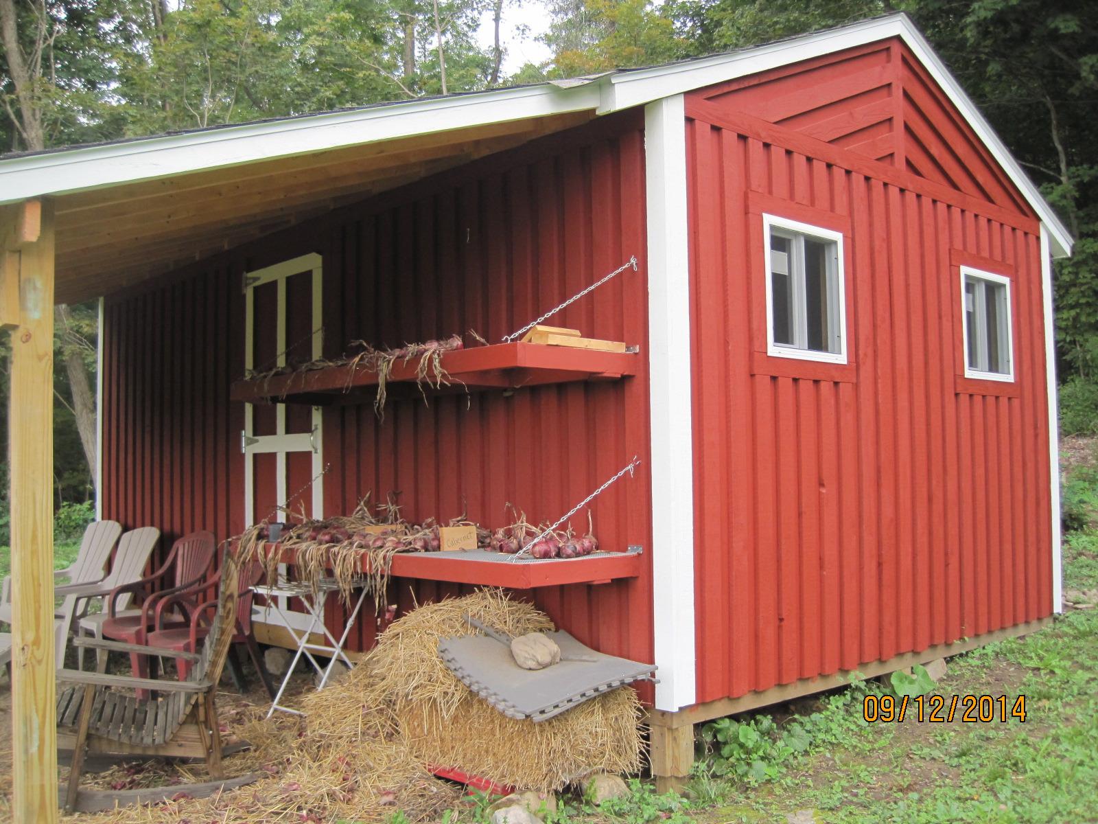 1 Gallon White Exterior Barn & Fence Latex Paint 18-3121-70 GL customer photo 2
