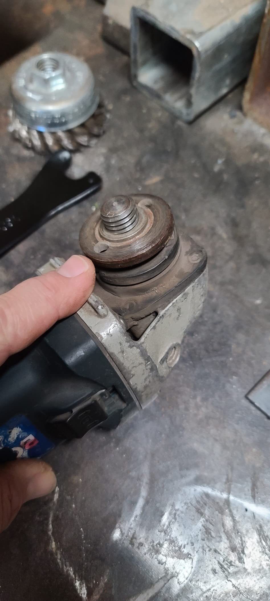 Makita GA7021 7