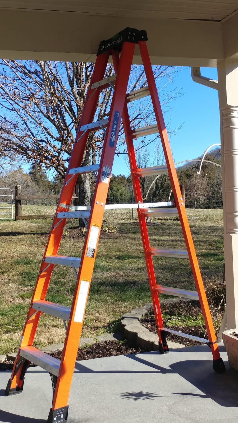 Louisville Ladder 6 ft Fiberglass Step Ladder, FS1406HD, Type IAA, 375 lbs customer photo 1