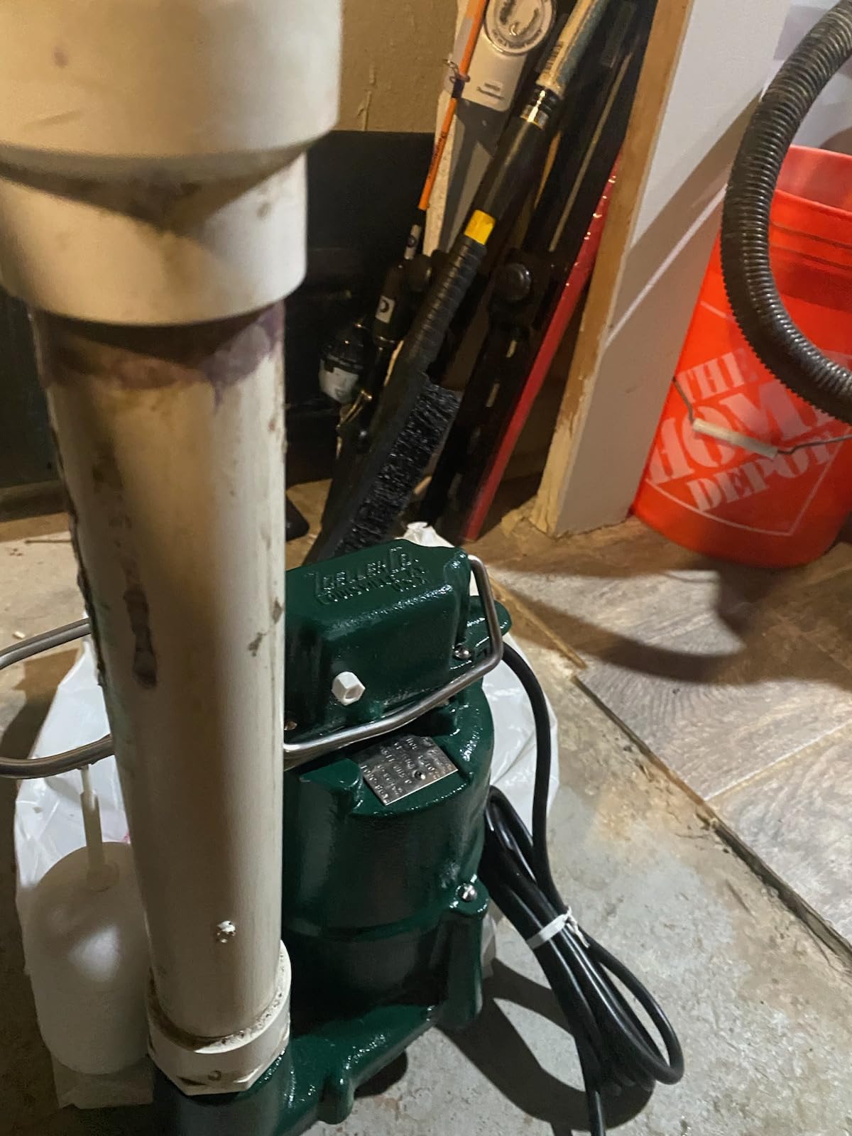 Zoeller M98 Flow-Mate Sump Pump - 1/2 HP - Cast Iron - LED Power Plug - High Flow - Vortex Impeller - Stainless Steel Hardware - Factory Tested and Float Operated - Submersible Sump Pump - 115V customer photo 2