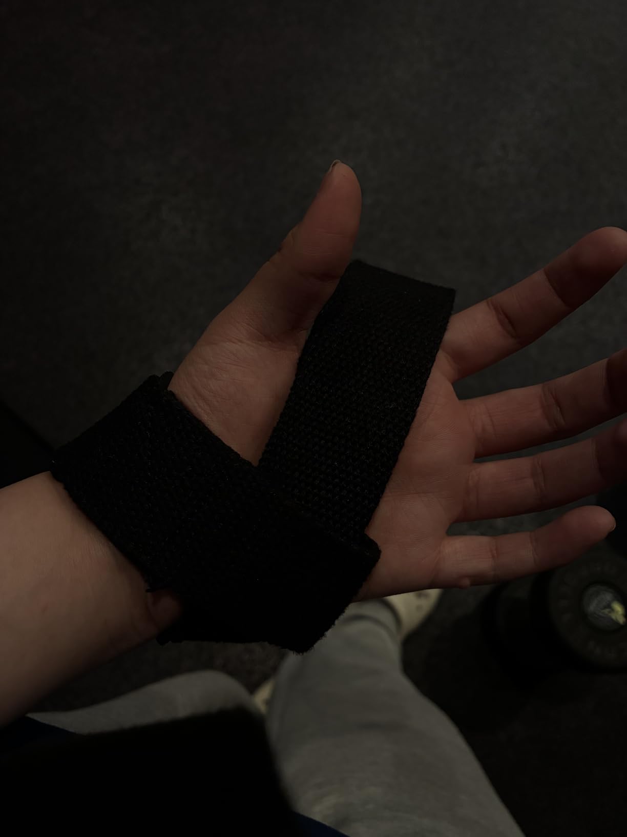 Harbinger Padded Cotton Lifting Straps with NeoTek Cushioned Wrist, 21.5 Inch Length, 1.5 Inch Width, Pair, Weightlifting Wrist Straps for Deadlifts and Strength Training customer photo 2