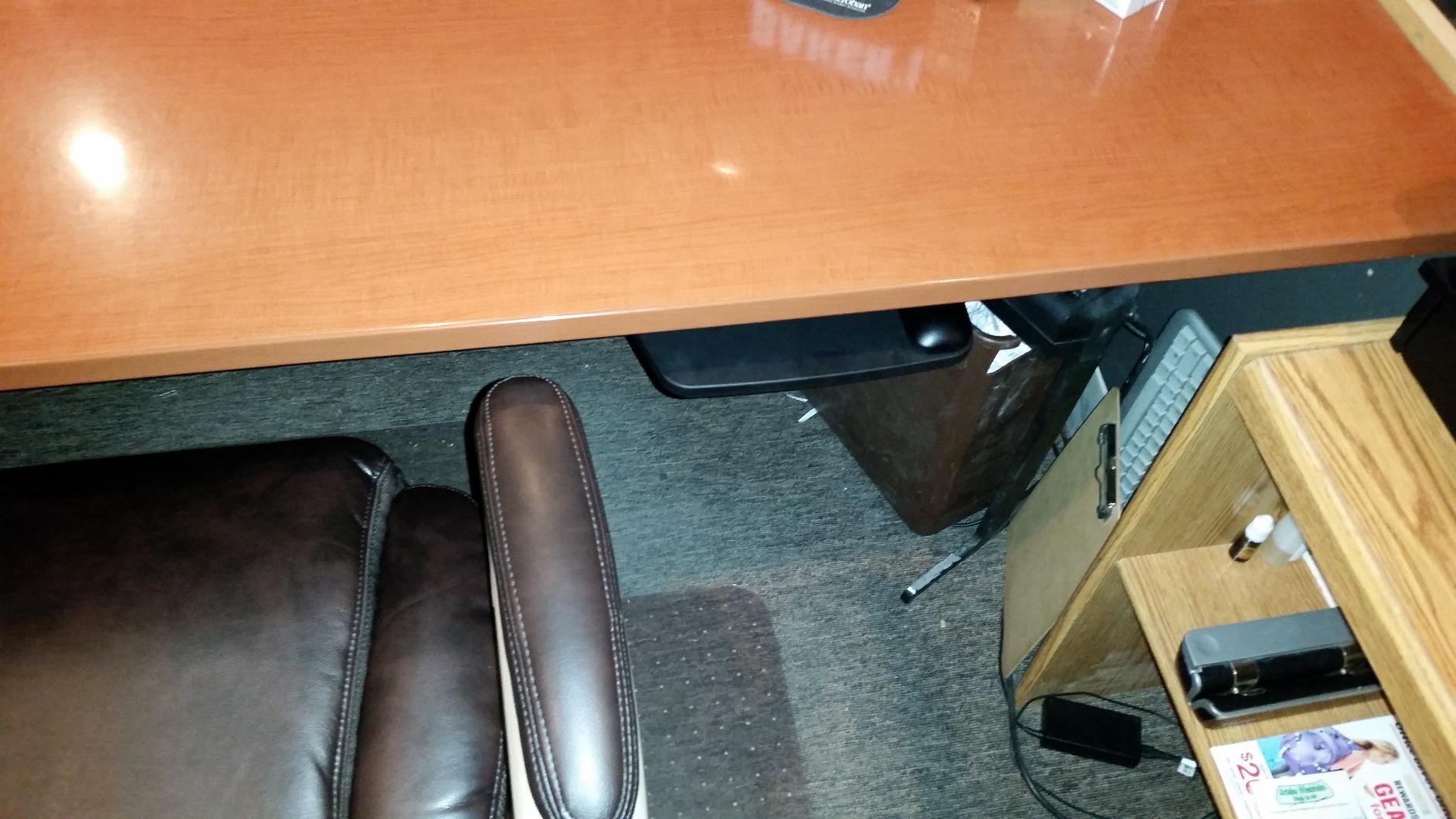 3M Keyboard Tray, Just Lift to Adjust Height and Tilt, Sturdy Tray Includes Gel Wrist Rest and Precise Mouse Pad, Swivels Side to Side and Stores Under Desk, 23