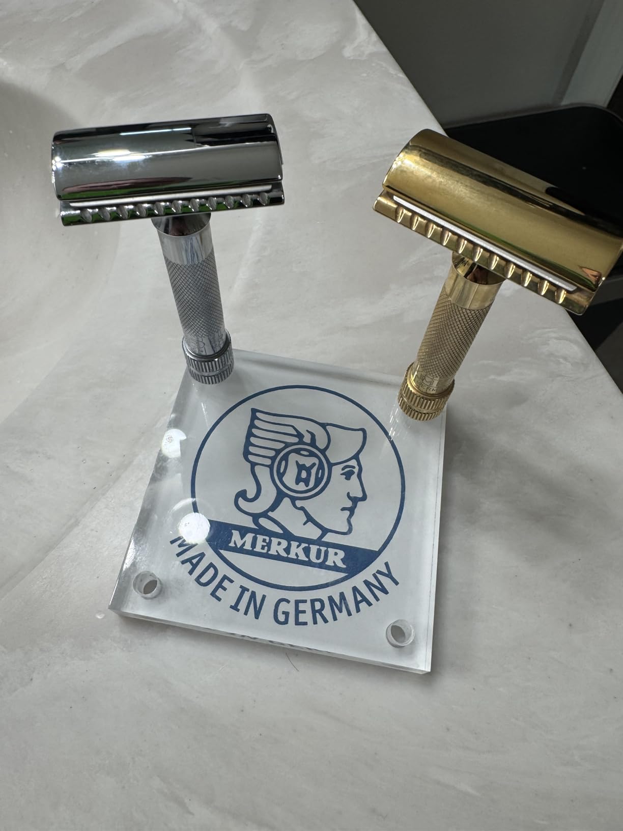 Merkur Mk34c Double Edge Razor with Heavy Duty Short Handle customer photo 2