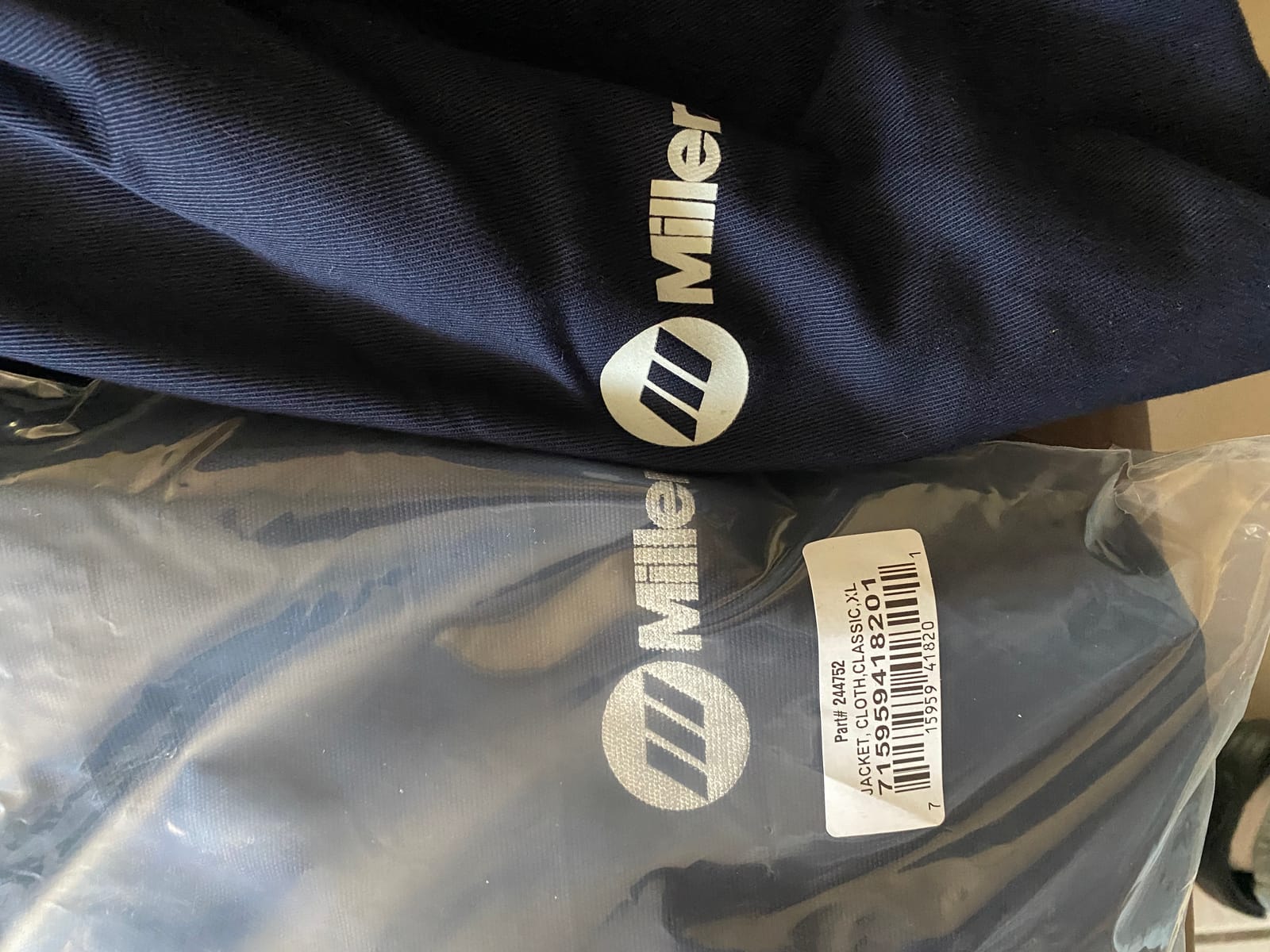 Miller Classic Cloth Welding Jacket, 9oz Navy Cotton, XL, Flame Resistant customer photo 2