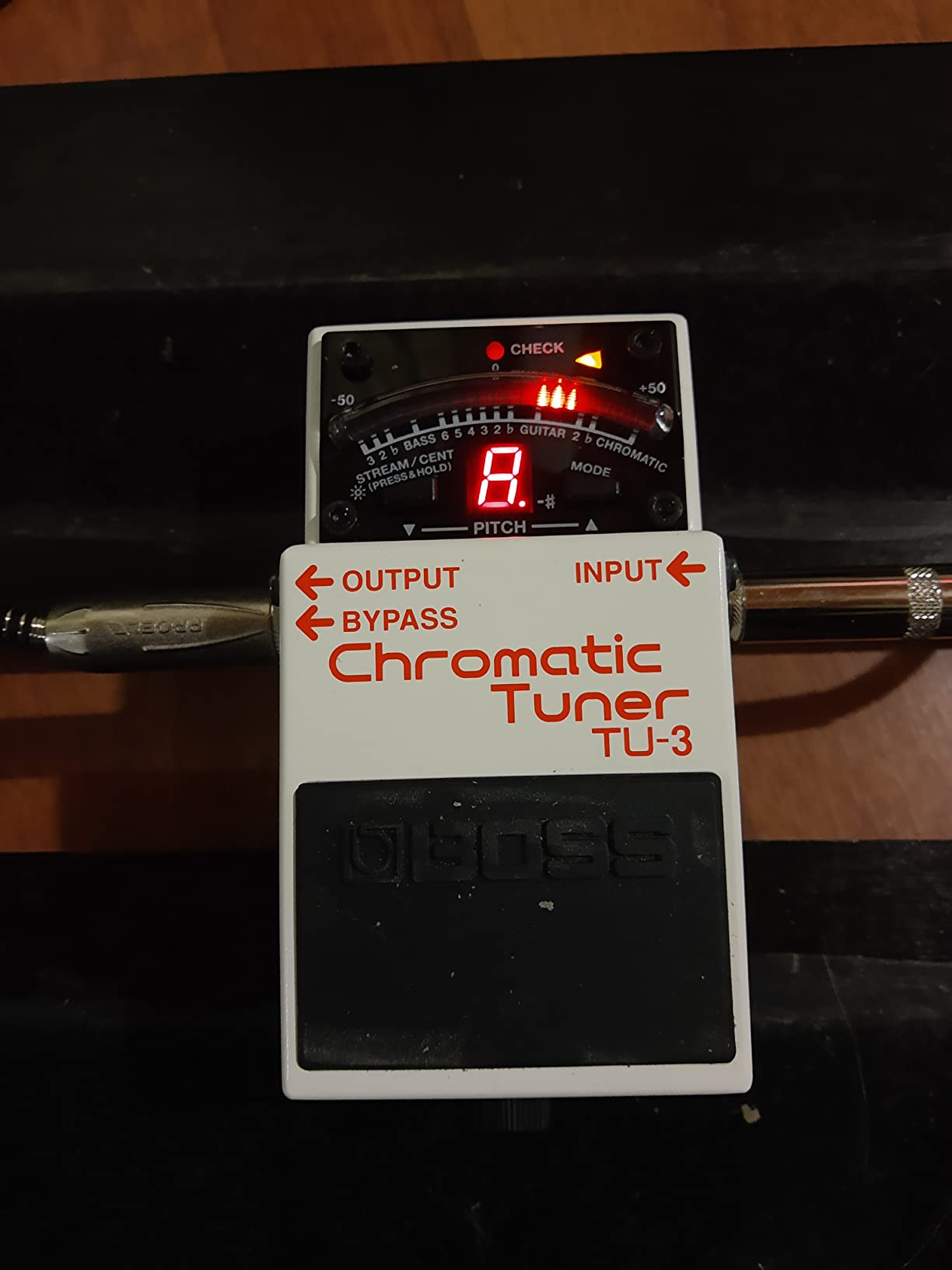 BOSS TU-3 Compact Chromatic Tuner | Industry-Standard Performance, Tank-Tough BOSS Stompbox Body, 21-Segment LED Meter customer photo 2