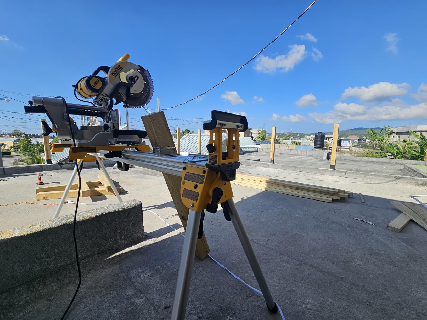 DEWALT Miter Saw Stand, Heavy Duty (DWX723) customer photo 2