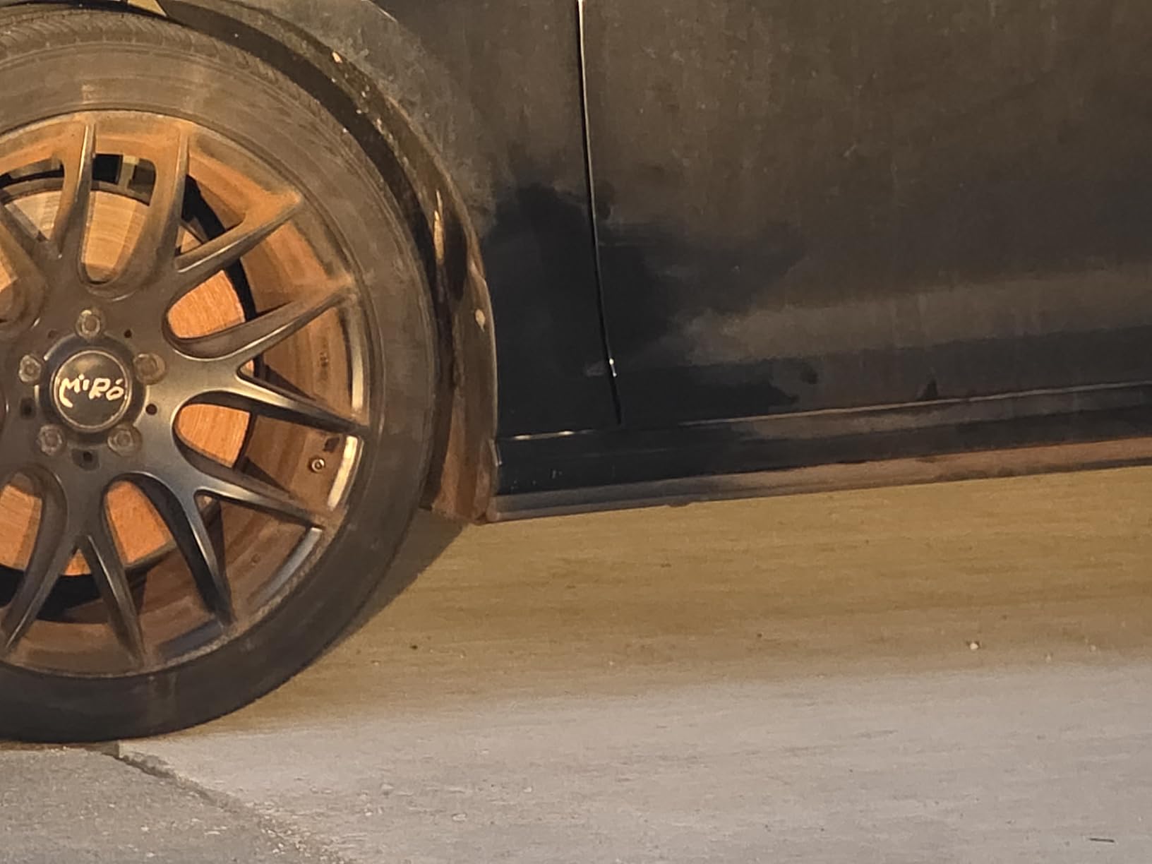 CARPRO IronX Iron Remover: Stops Rust Spots and Pre-Mature Failure of the Clear Coat, Iron Contaminant Removal - 500mL with Sprayer (17oz) customer photo 1