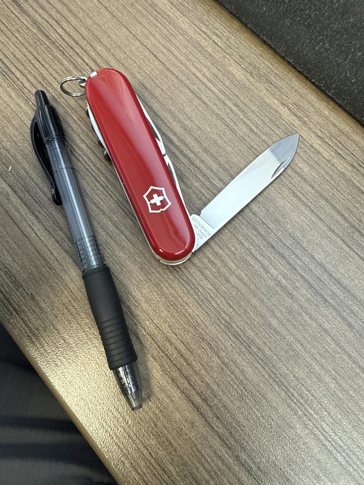 Victorinox Camper 13 Function Swiss Army Pocket Knife, Red customer photo 1