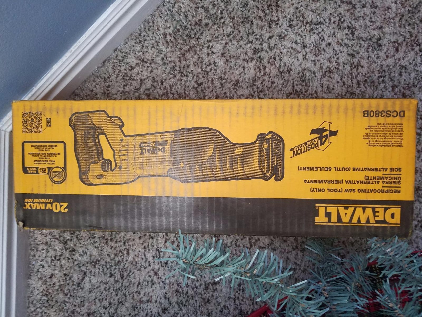 DEWALT 20V MAX Reciprocating Saw, 3,000 Strokes Per Minute, Variable Speed Trigger Cordless Saw, Tool Only (DCS380B) customer photo 1