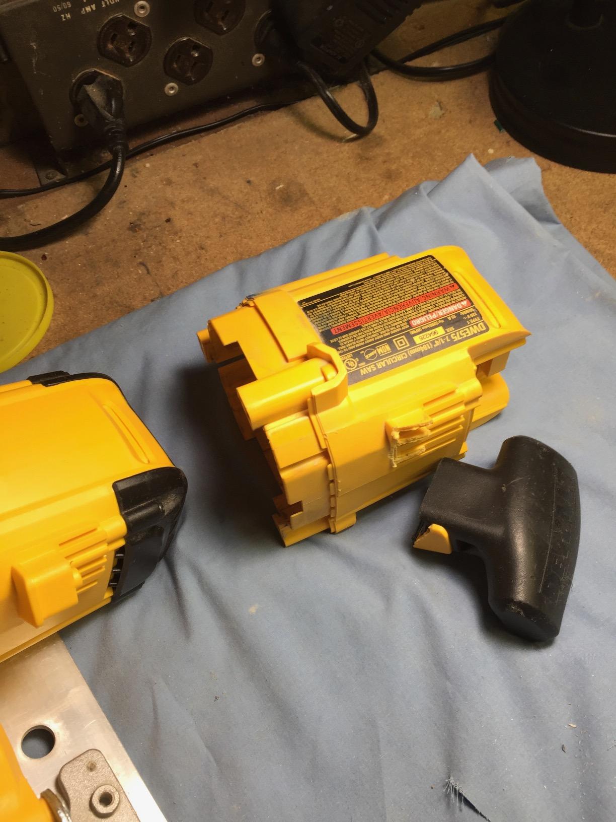 DEWALT 7-1/4-Inch Circular Saw, Lightweight, Corded (DWE575) customer photo 1