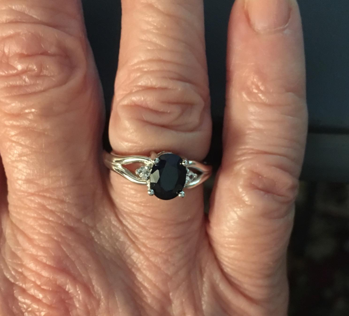 Gem Stone King 1.83 Cttw Blue Sapphire 3-Stone Ring For Women customer photo 1