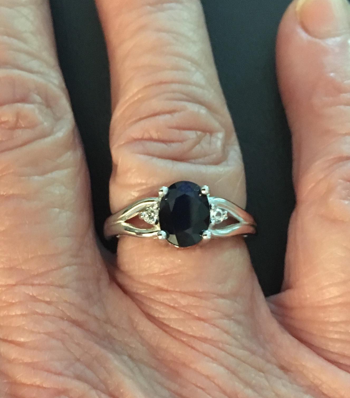 Gem Stone King 1.83 Cttw Blue Sapphire 3-Stone Ring For Women customer photo 2