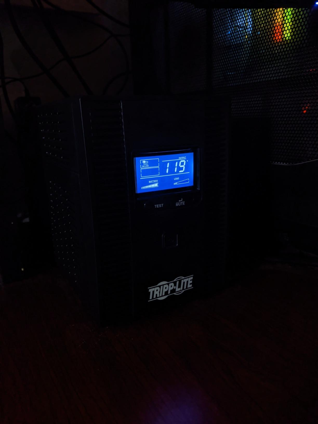 Eaton Tripp Lite OMNI1500LCDT 1500VA UPS 810W 10 Outlets 650 Joules AVR LCD customer photo 1