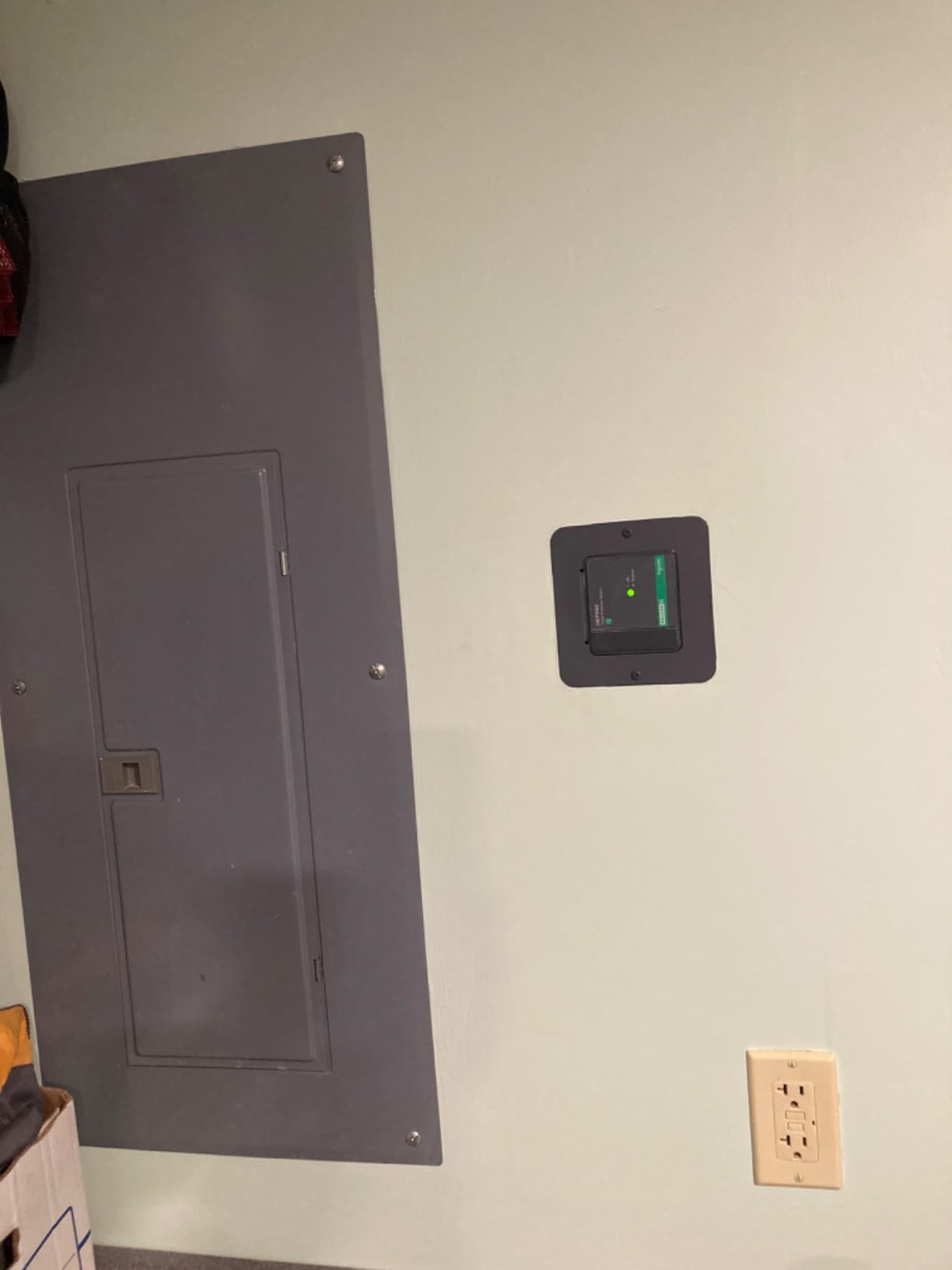Square D HEPD80 Universal Whole House Surge Protection Device, 1-Phase, 3-Wire for 120/240V, 80kA customer photo 2