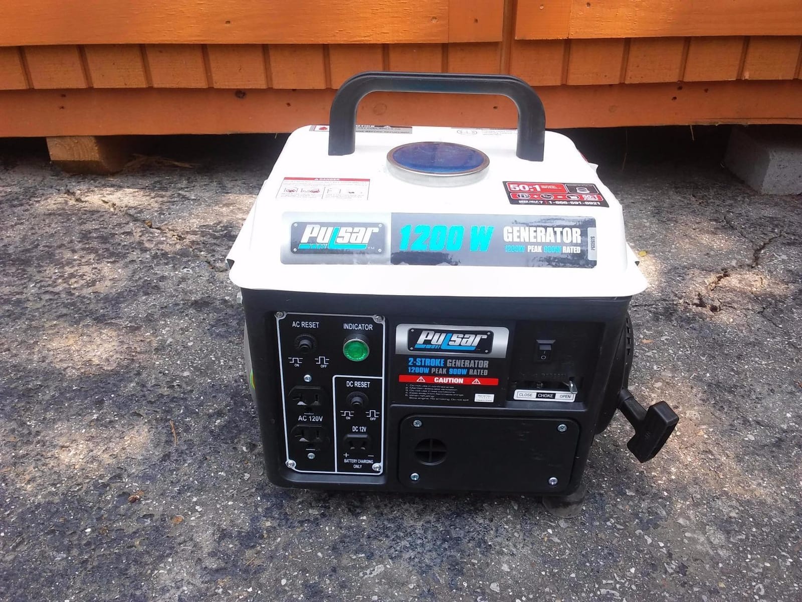 Pulsar PG1202SA 1200W Portable Generator, 900 Running Watts, 71cc 2-Cycle Engine, 40:1 Fuel Mix, 120V & 12V Outlets, Recoil Start customer photo 1