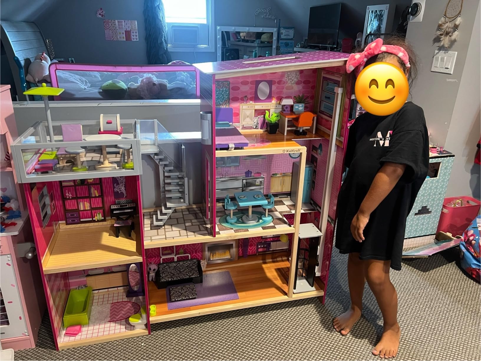 KidKraft Uptown Wooden Modern Dollhouse with Lights & Sounds, Pool and 36 Accessories customer photo 2