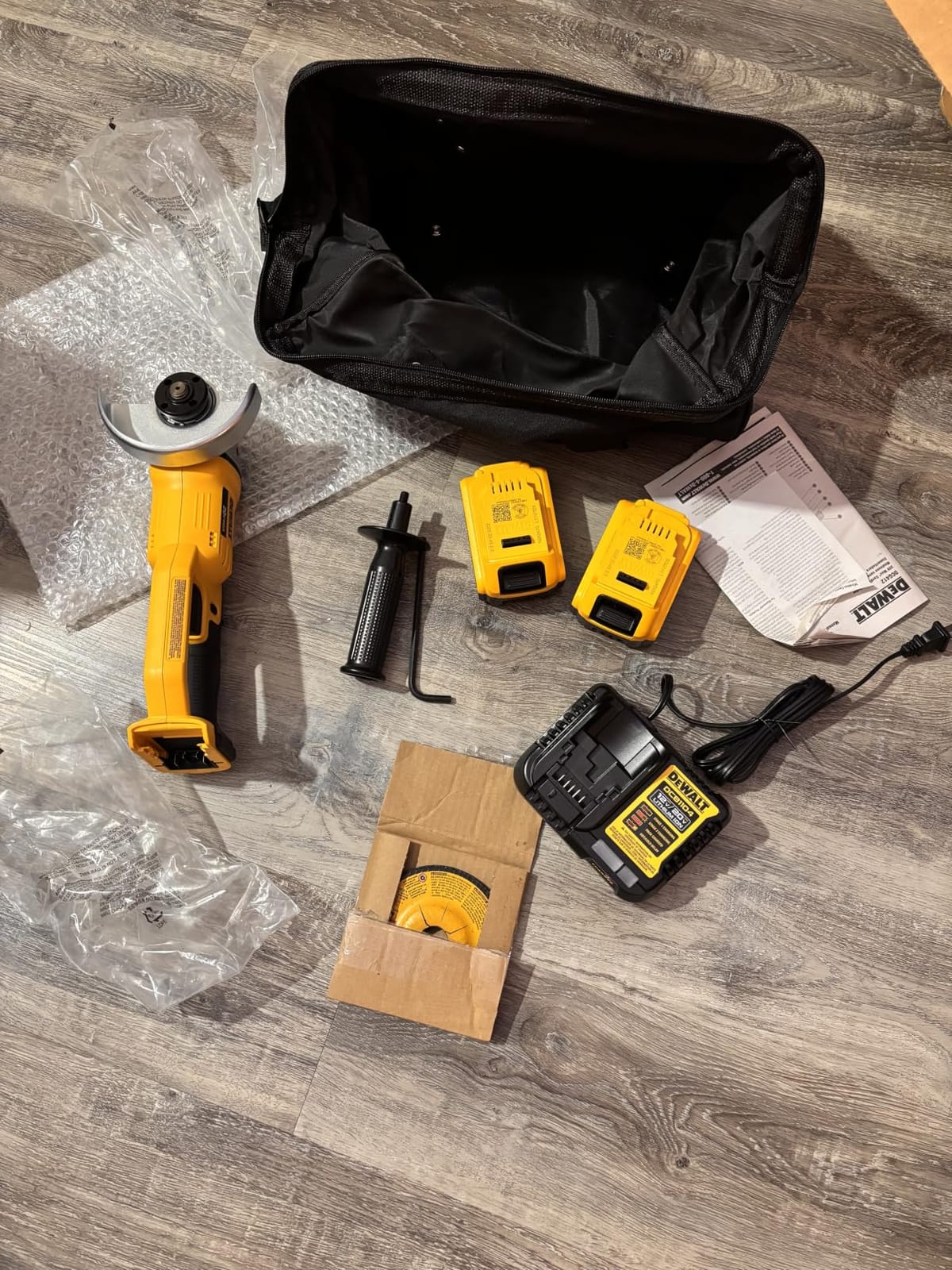 DEWALT 20V MAX* Angle Grinder Tool Kit, 4-1/2-Inch (DCG412P2) customer photo 2