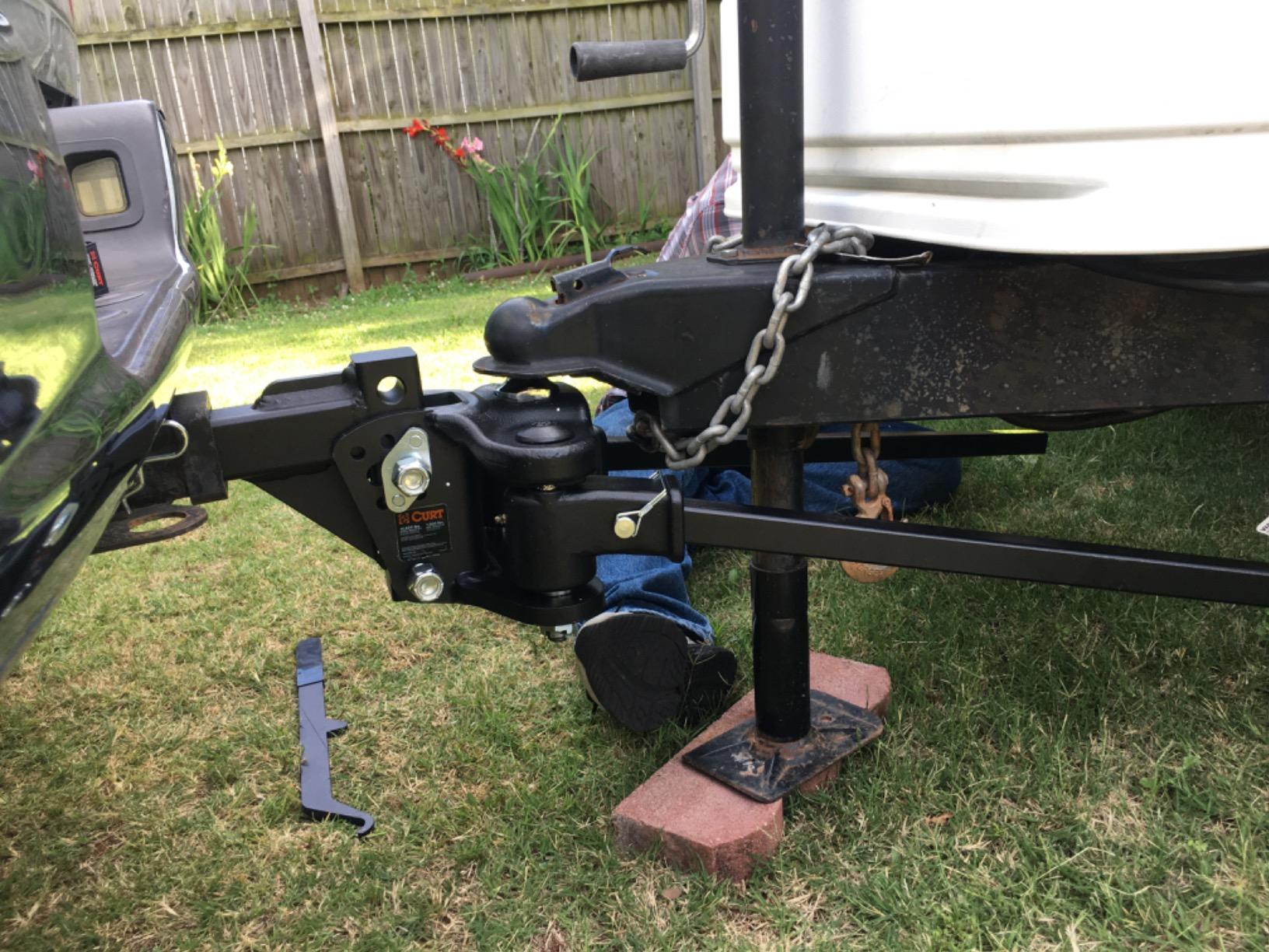 CURT 17500 TruTrack 4P Weight Distribution Hitch with Sway Control, 10K customer photo 2