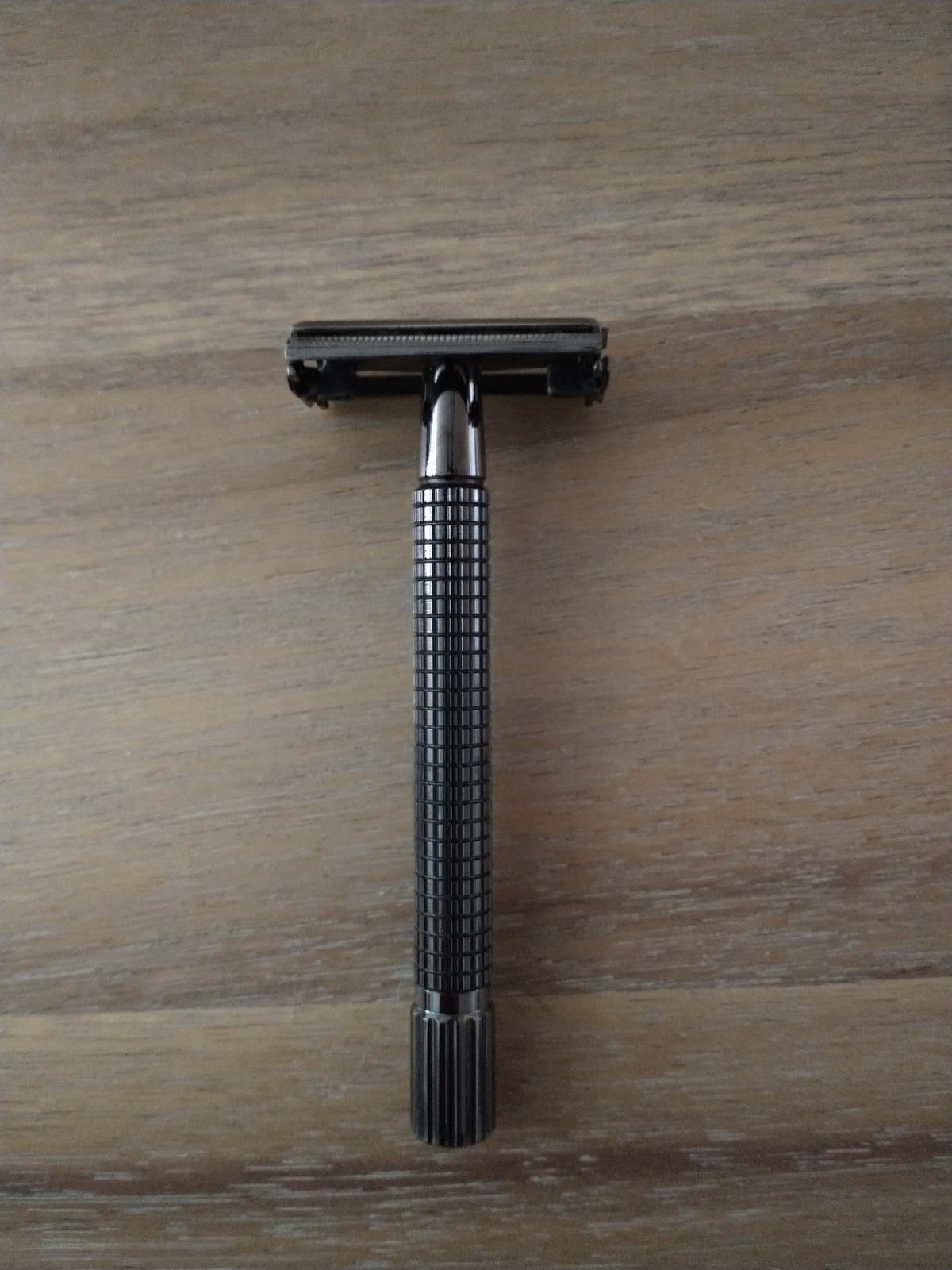 WEISHI Butterfly Open Double Edge Safety Razor for Men, Nostalgic Long Handle with 5 Stainless Razor Blades, Reusable Wet Shave Tool for Smooth, Close Shave customer photo 1