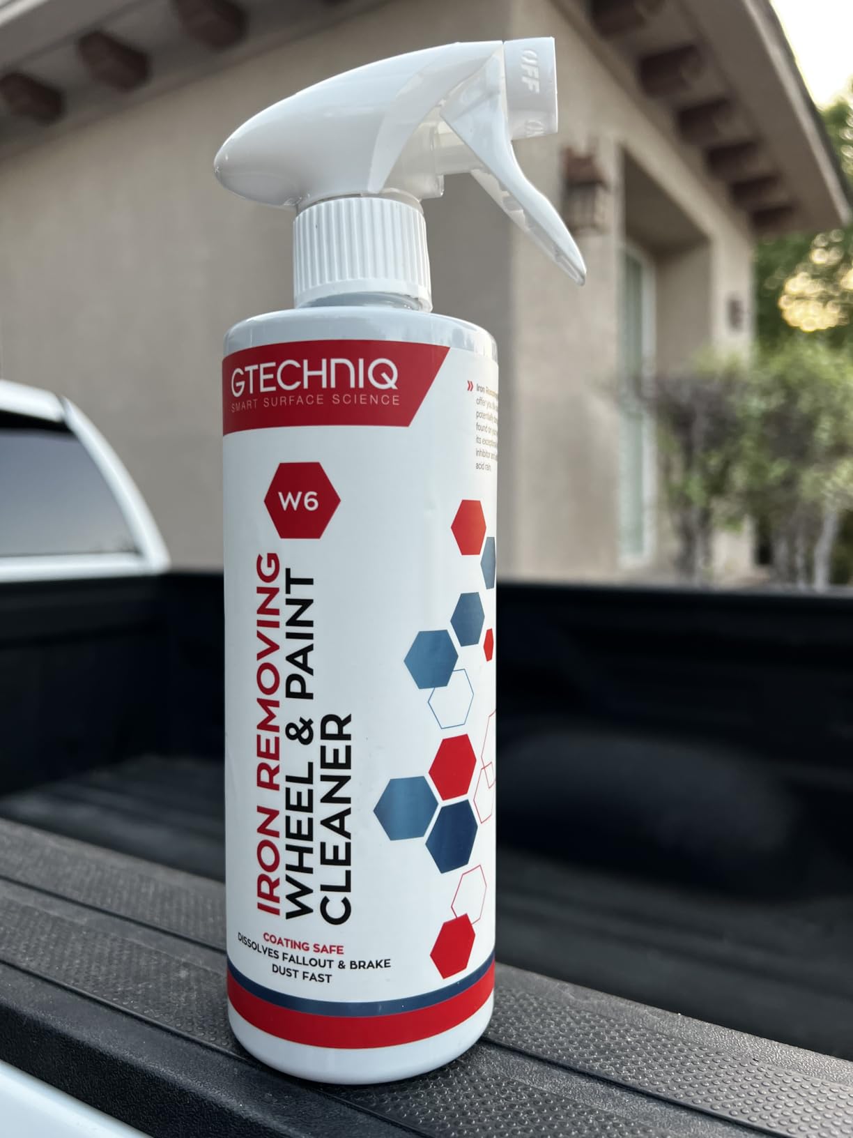 Gtechniq W6 Iron Removing Wheel & Paint Cleaner for Cars, Brake Dust Remover, Degreaser and Alloy Wheel Cleaner for Wheels, Rims and Paintwork, Safe on Coating - 500ml customer photo 2