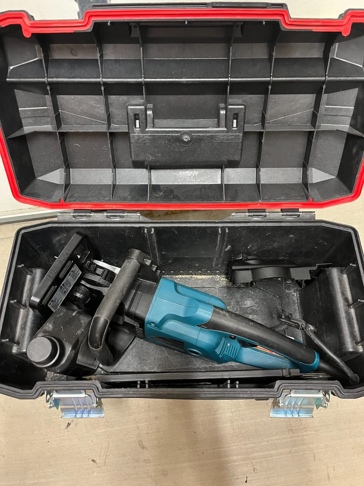 Makita-UC4051A Chain Saw, Electric, 16 in. Bar - Sliver customer photo 1