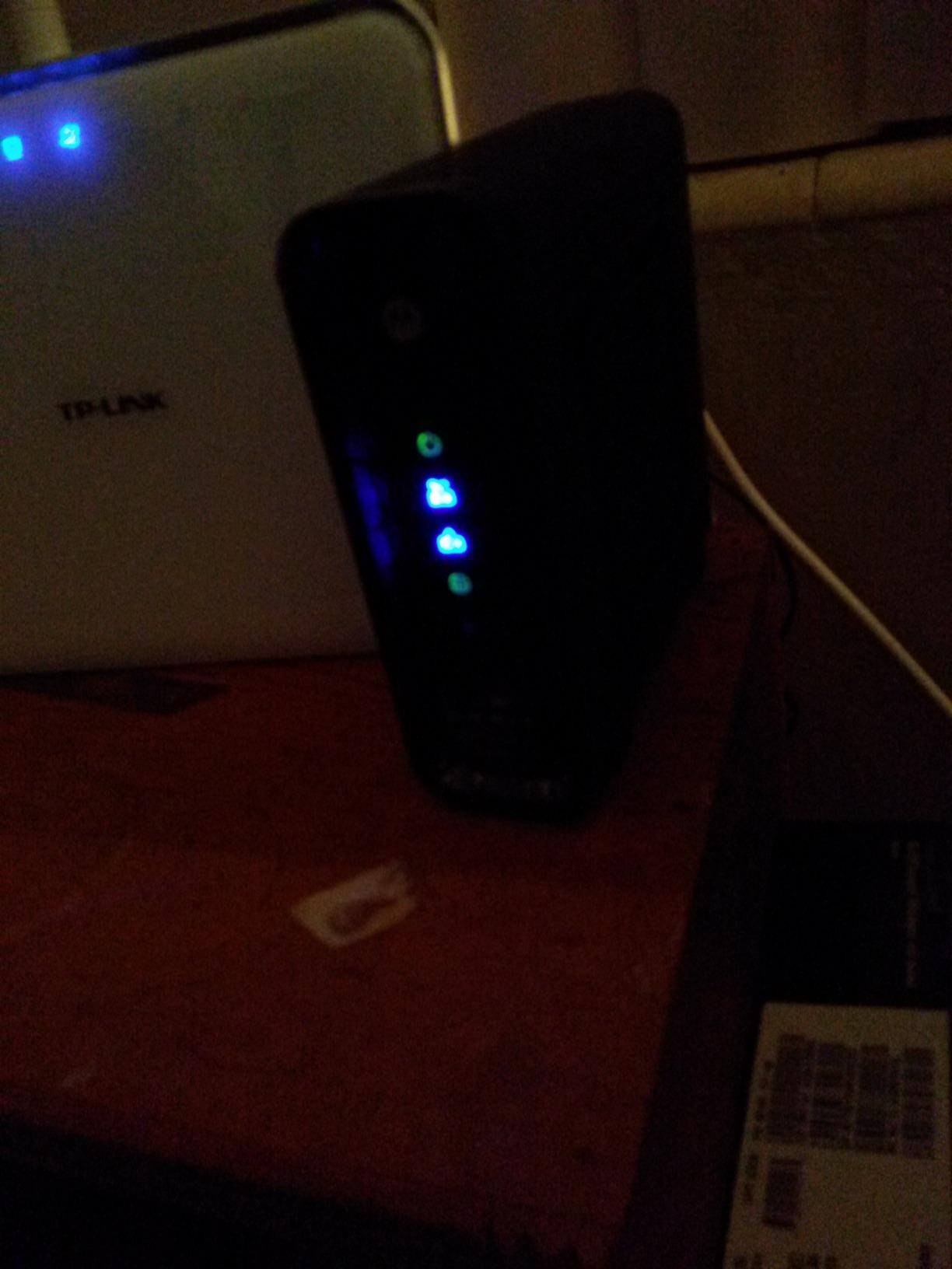 ARRIS SURFboard mAX Plus (8x4) DOCSIS 3.0 Cable Modem, approved for Cox, Spectrum, Xfinity & more customer photo 2