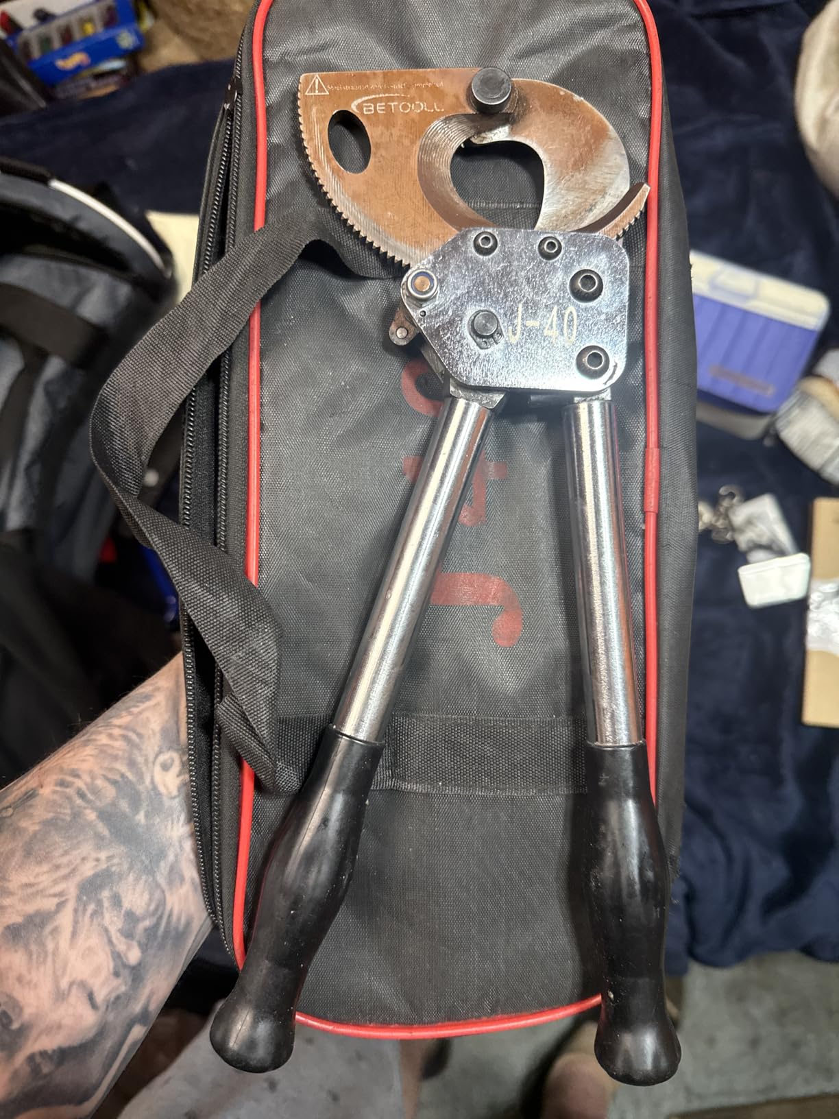 BETOOLL Heavy Duty Aluminum Copper Ratchet Cable Cutters up to 300mm² Wire Cutters 600mcm customer photo 2