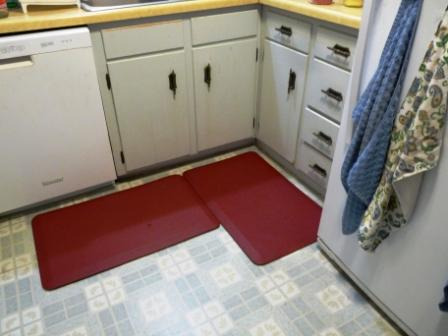 Sky Solutions Anti Fatigue Kitchen Mats for Floor (20inx32in, Black) | Waterproof, non-slip 3/4in thick memory foam pad. Perfect as an ergonomic standing desk mat or kitchen sink rug. customer photo 1