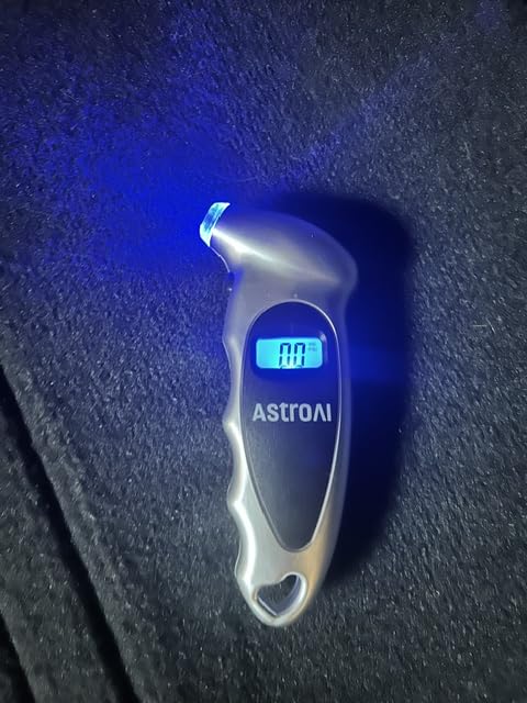 AstroAI Digital Tire Pressure Gauge 150PSI, ±1PSI Accuracy for Car Truck customer photo 2