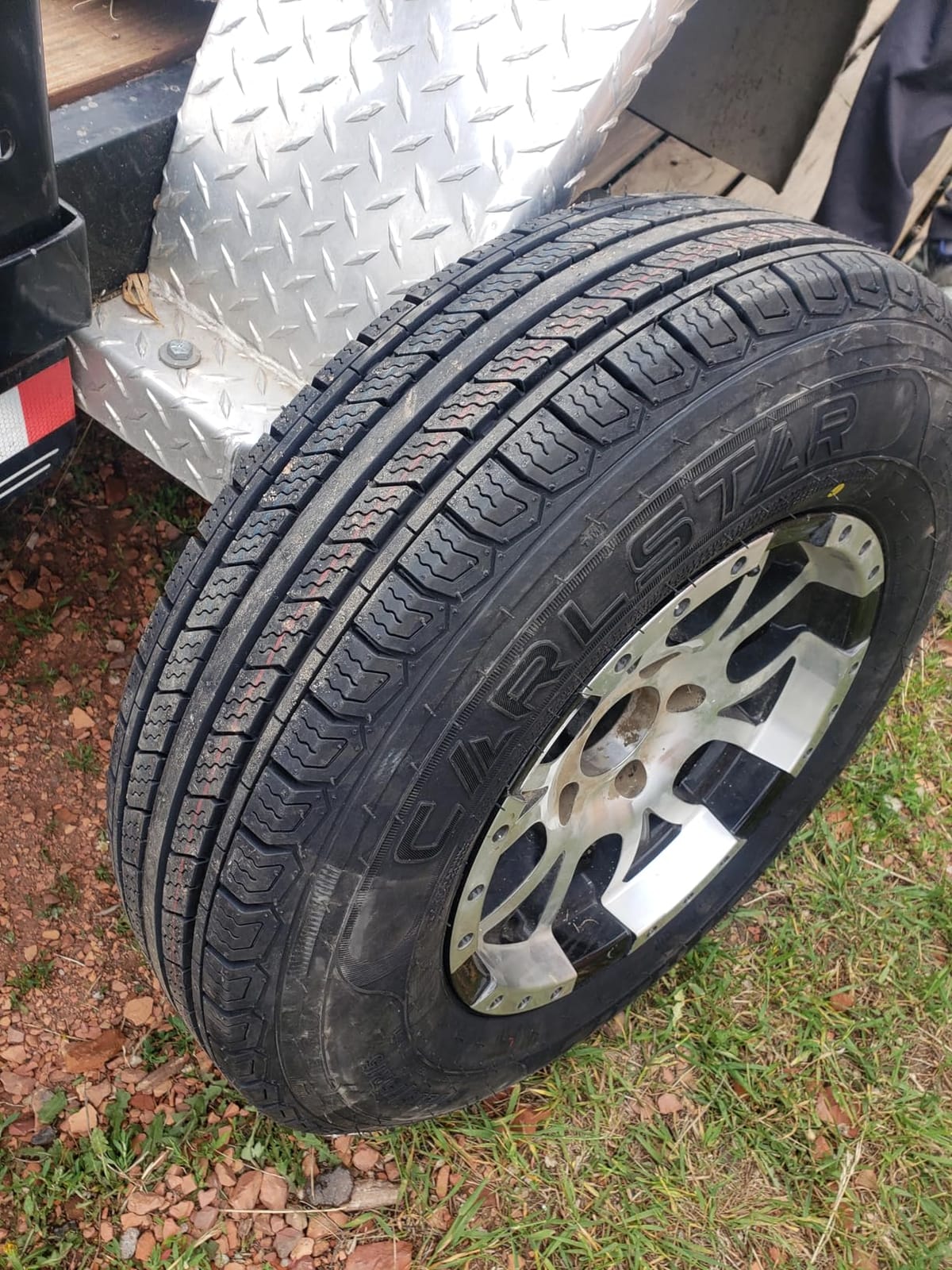 Carlisle Radial Trail HD ST235/85R16 E customer photo 1
