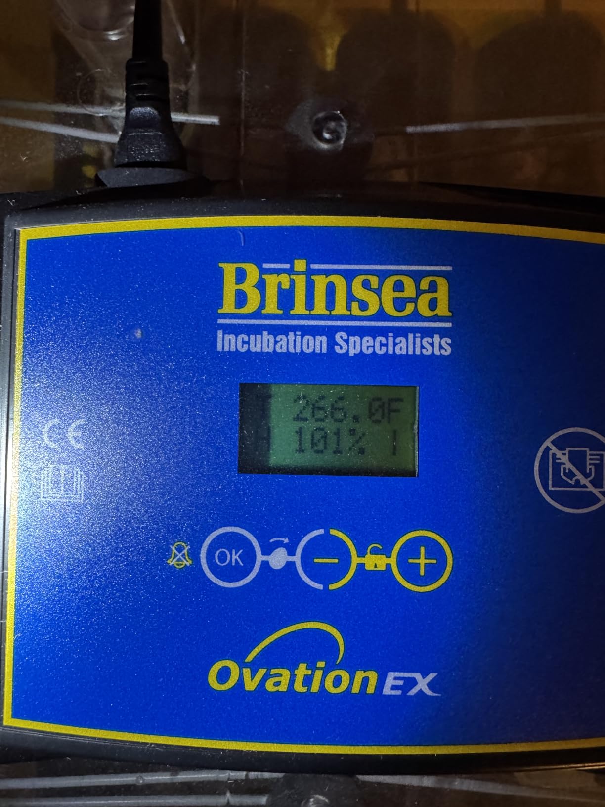 Brinsea Ovation 56 EX Egg Incubator, Automatic Turning & Humidity Control customer photo 1