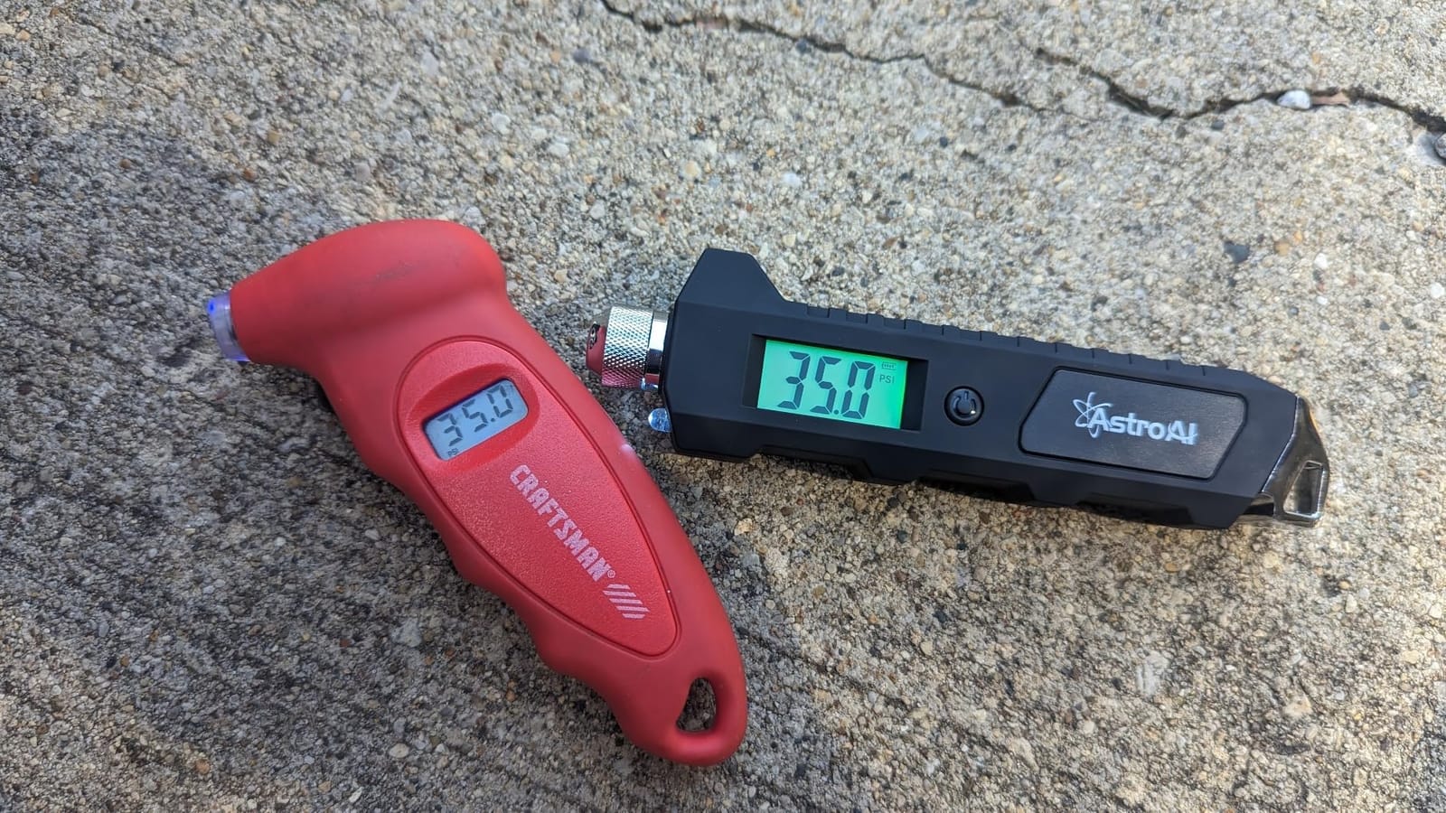 AstroAI Heavy Duty Digital Tire Pressure Gauge 0-230 PSI customer photo 2