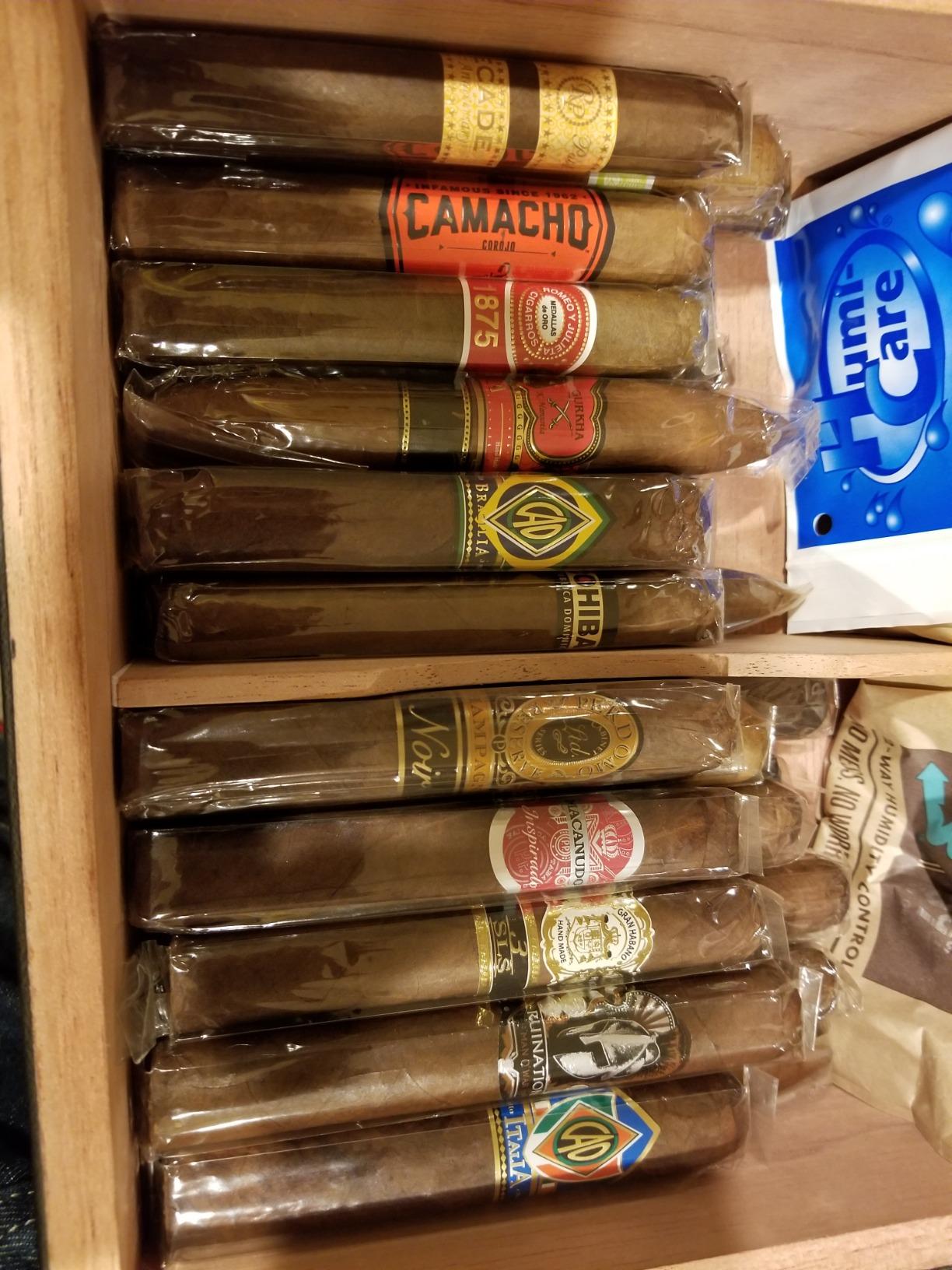 Desktop Humidor Case Holds 25-50 Cigars, Unique Elegant Leather Display, 100% Handcraft Real Solid Spanish Cedar Wood Storage Box with Humidifier and Hygrometer Desktop Humidors customer photo 2