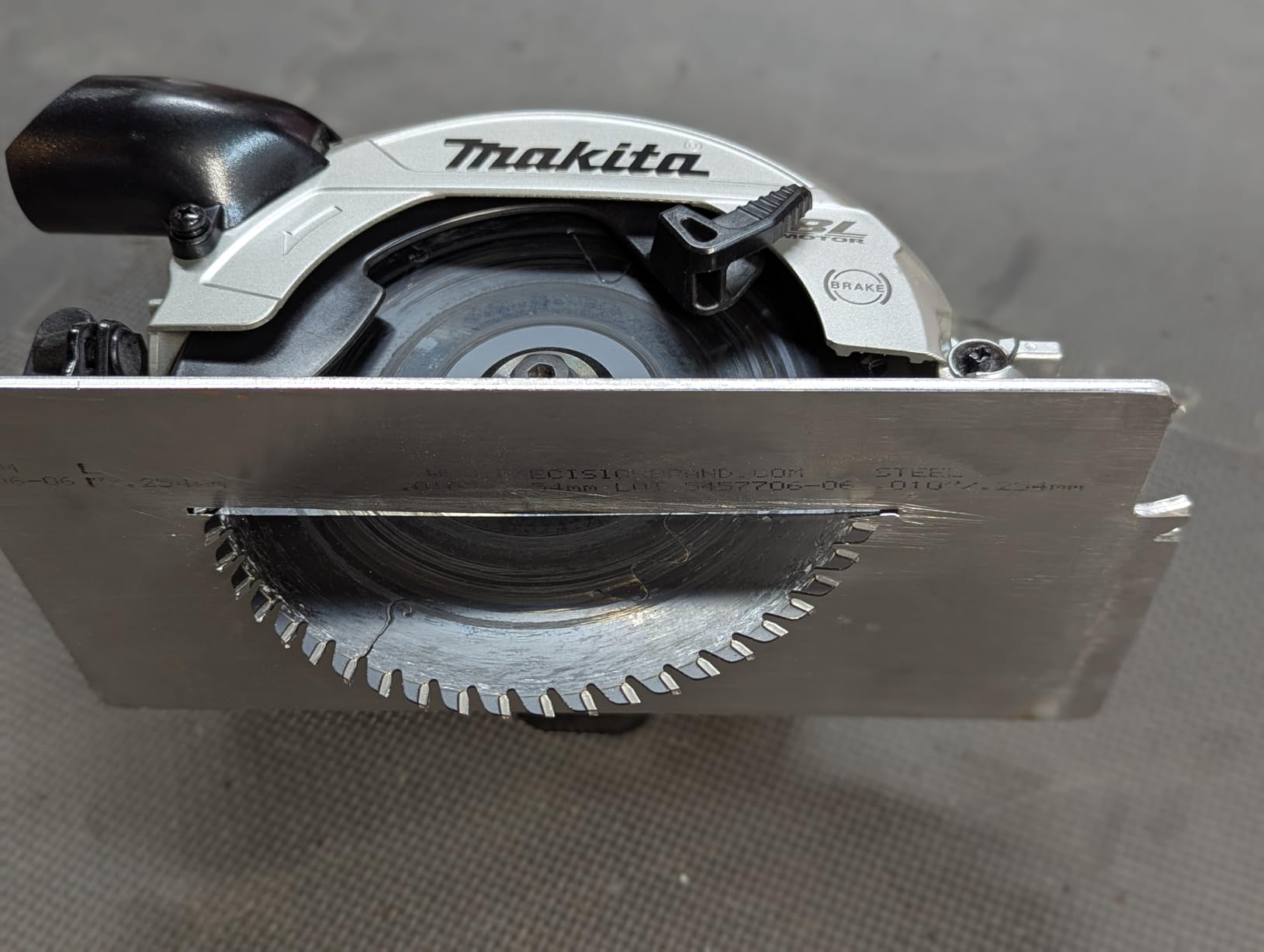 Makita XSH04ZB 18V LXT® Lithium-Ion Sub-Compact Brushless Cordless 6-1/2” Circular Saw, Tool Only customer photo 1