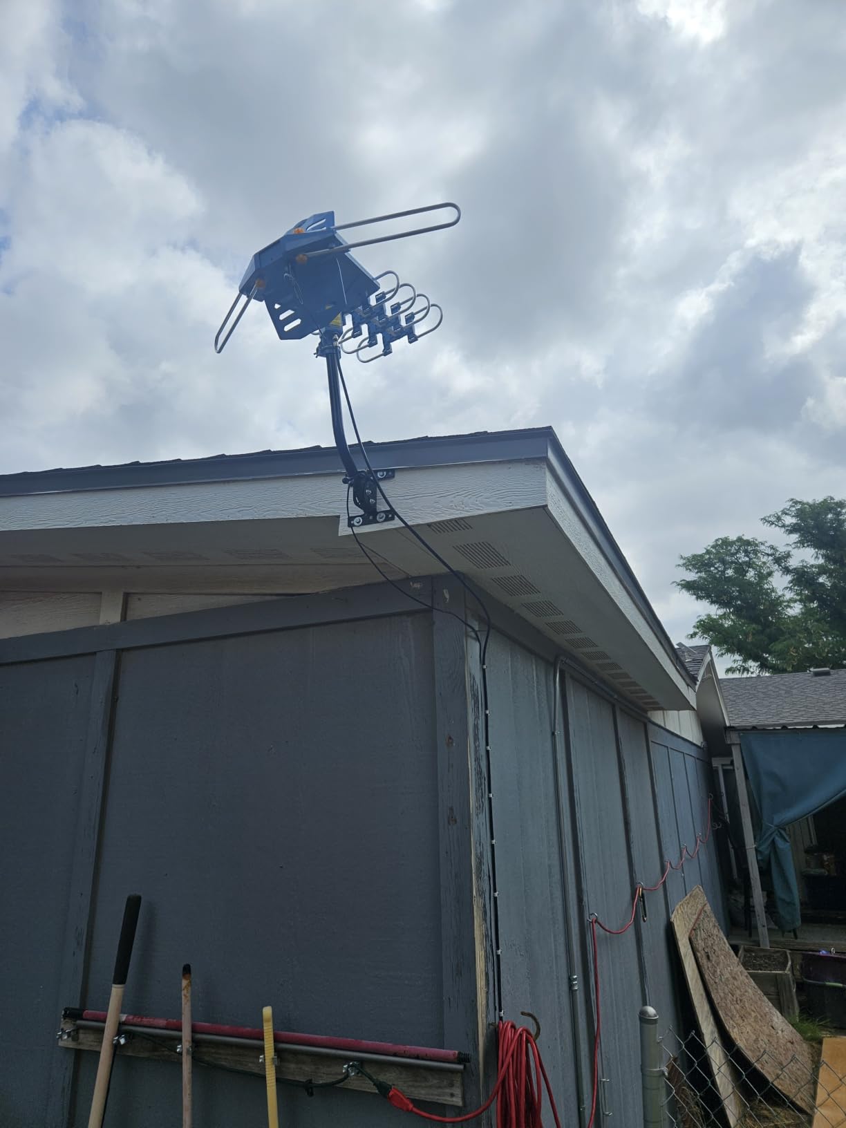 PBD Amplified Outdoor TV Antenna for Local Channels, 360° Remote Rotation customer photo 2
