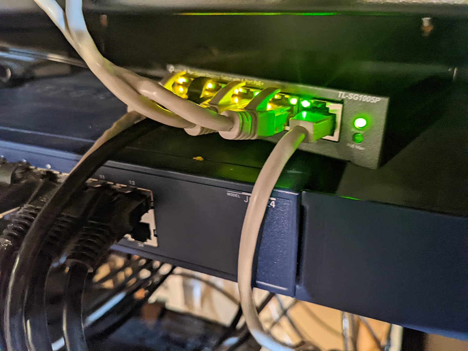 TP-Link TL-SG1005P, 5 Port Gigabit PoE Switch, 4 PoE+ Ports @65W, Desktop, Plug & Play, Sturdy Metal w/ Shielded Ports, Fanless, QoS & IGMP Snooping customer photo 2