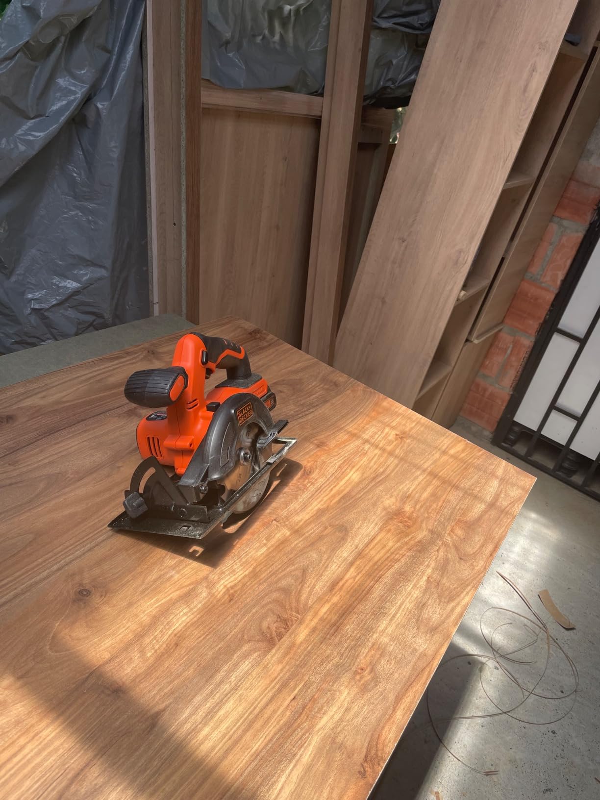 BLACK+DECKER 20V MAX POWERCONNECT 5-1/2 in. Cordless Circular Saw with Battery and Charger (BDCCS20C) customer photo 1