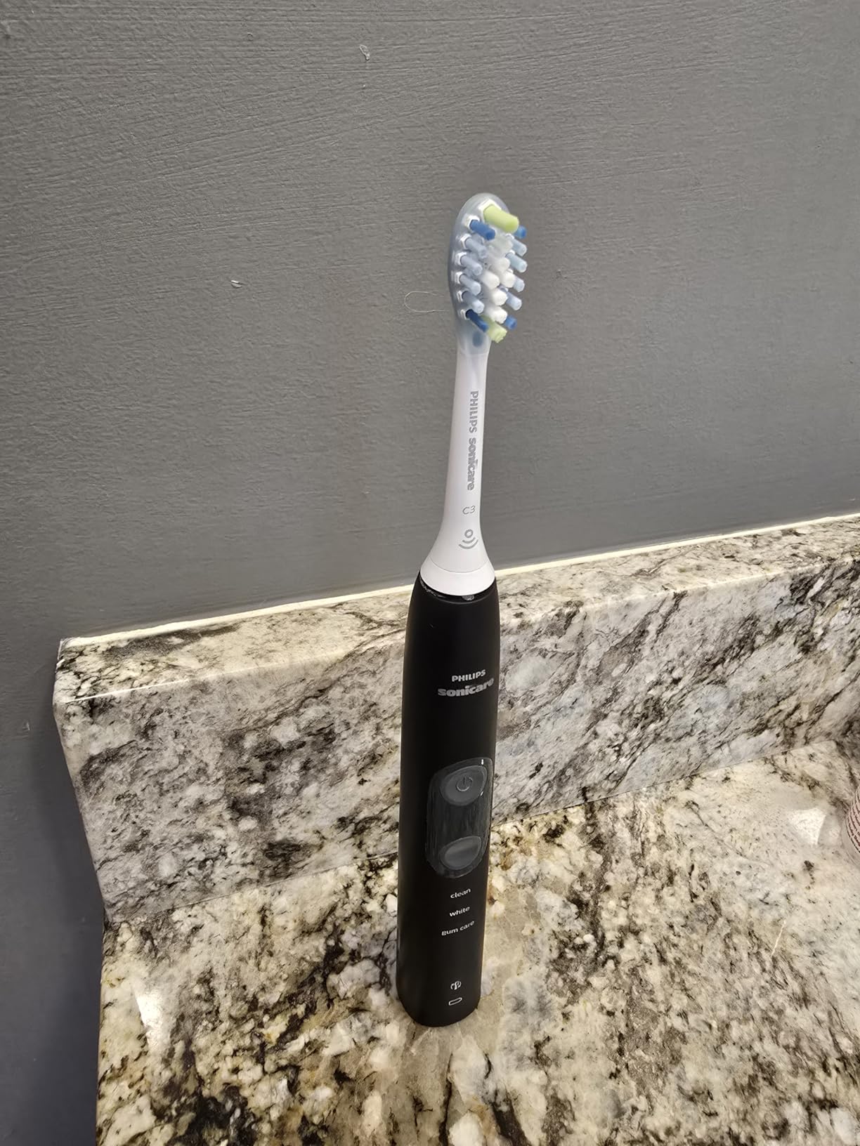 Philips Sonicare 5100 Rechargeable Electric Toothbrush, 1 Brush Head, White customer photo 2