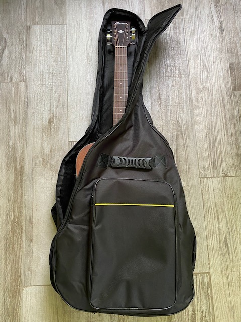 CAHAYA 41 In Acoustic Guitar Bag 0.35 In Thick Padding Water Resistent Soft Guitar Case Dual Adjustable Shoulder Strap Gig Bag with Back Hanger Loop, Black CY0152 customer photo 2