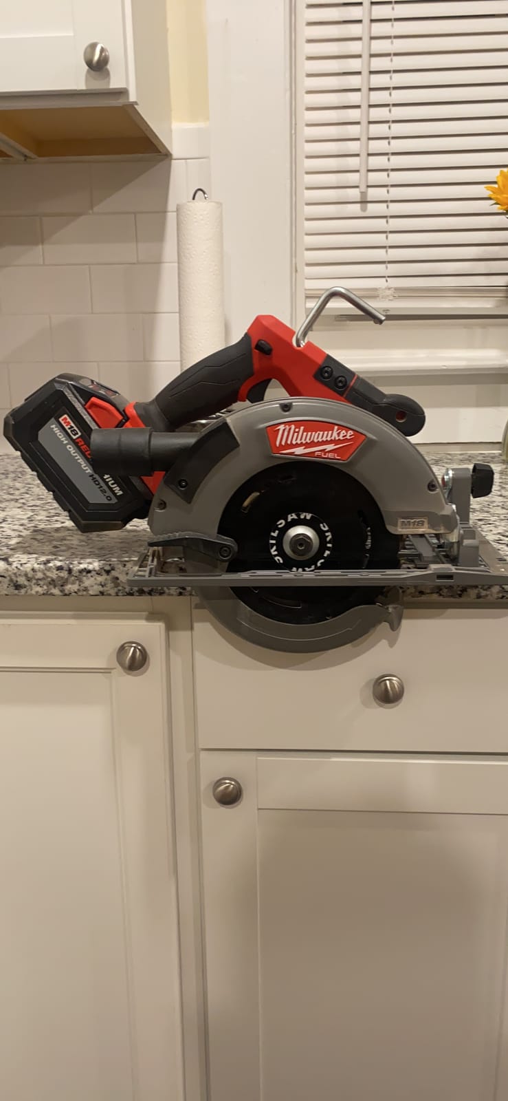 Milwaukee 2732-20 M18 FUEL 7-1/4 in. Circular Saw customer photo 1