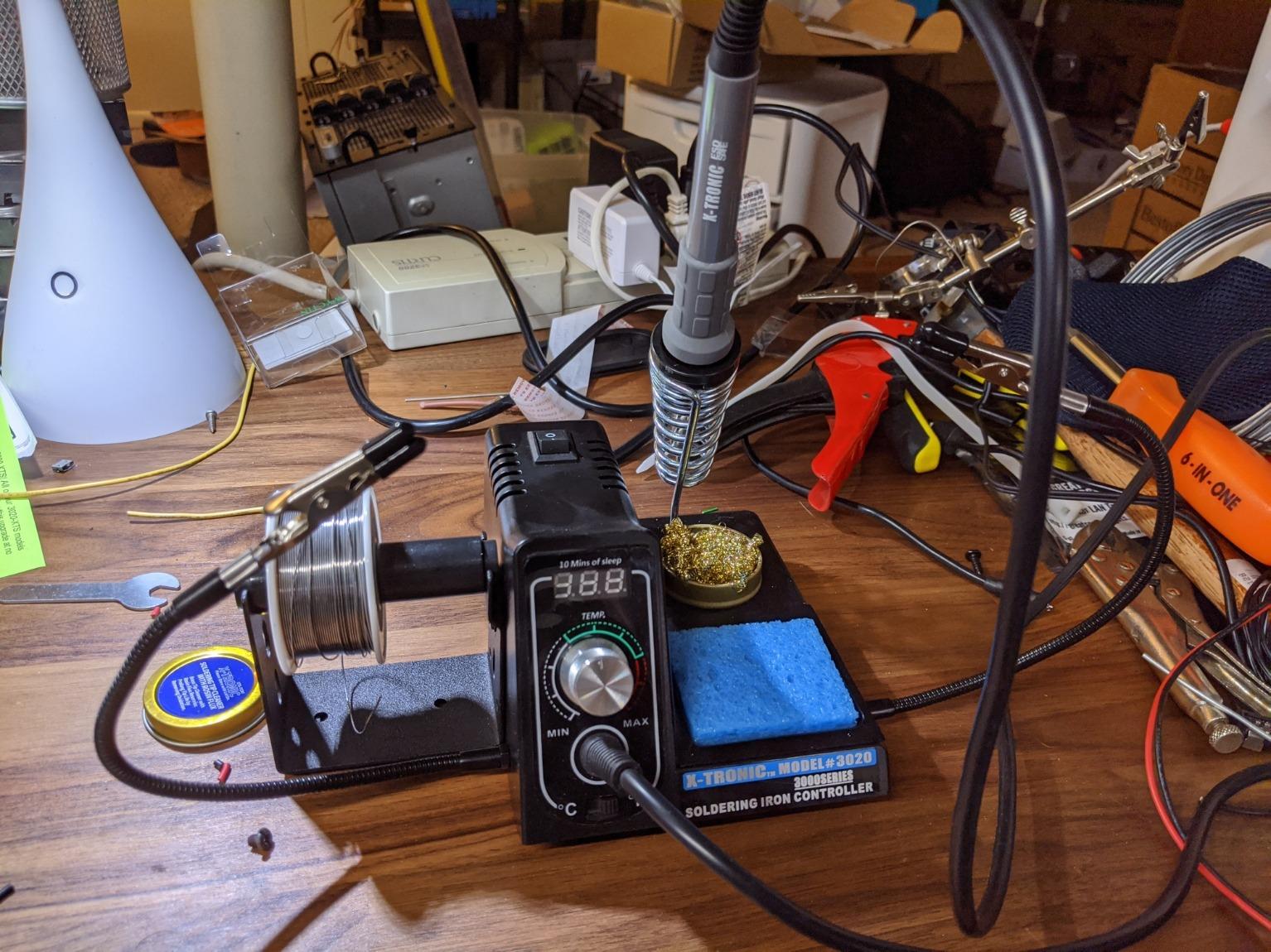 The Original X-Tronic 3020-XTS • 75W Soldering Iron Station Kit • 2 Helping Hands • Silicone Tool Mat • 5 Extra Tips • 50g Roll of Solder • Brass Sponge • Cleaning Flux • C/F Conversion • Auto Sleep! customer photo 1