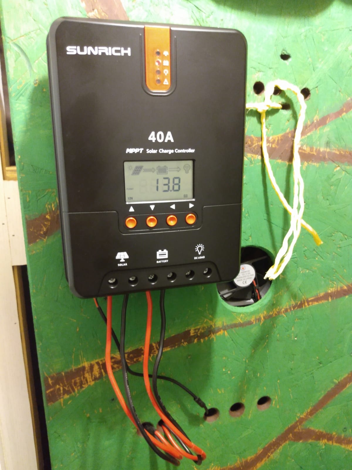 RICH SOLAR 40 Amp 12V/24V DC Input MPPT Solar Charge Controller with LCD Display Solar Panel Regulator for Gel Sealed Flooded and Lithium Battery Negative Ground customer photo 2