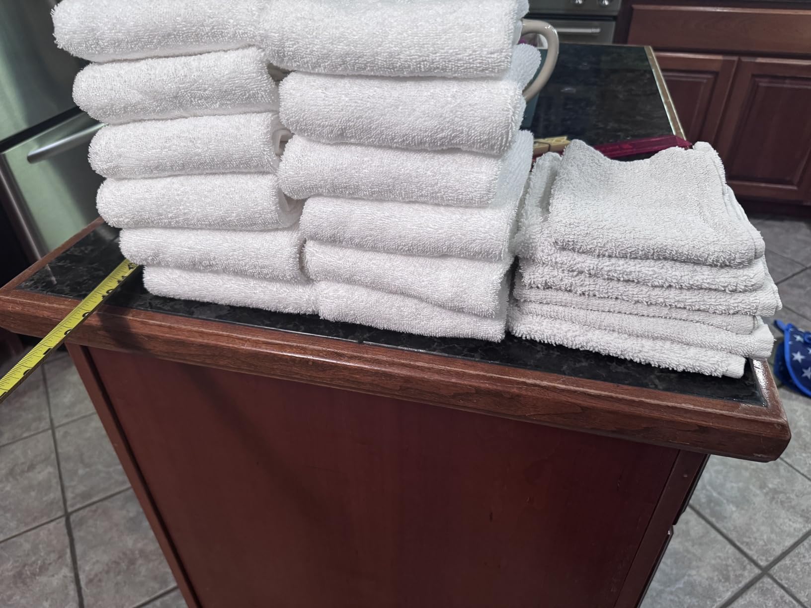 Amazon Basics Soft and Thick Cotton Hand Towels for Bath, Kitchen, Gym, 16 x 26 in, White, 12-Pack customer photo 1