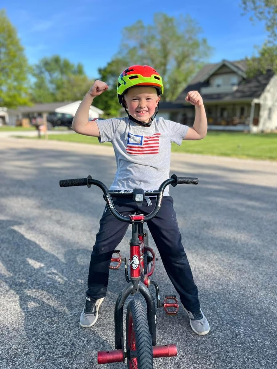 Kids Helmet, Exclusky Kids Bike Helmet Adjustable Safety Lightweight Children Bicycle Helmet for Kids Skating Cycling Scooter Boys and Girls Bicycle Helmets Ages 5-8-14 customer photo 1