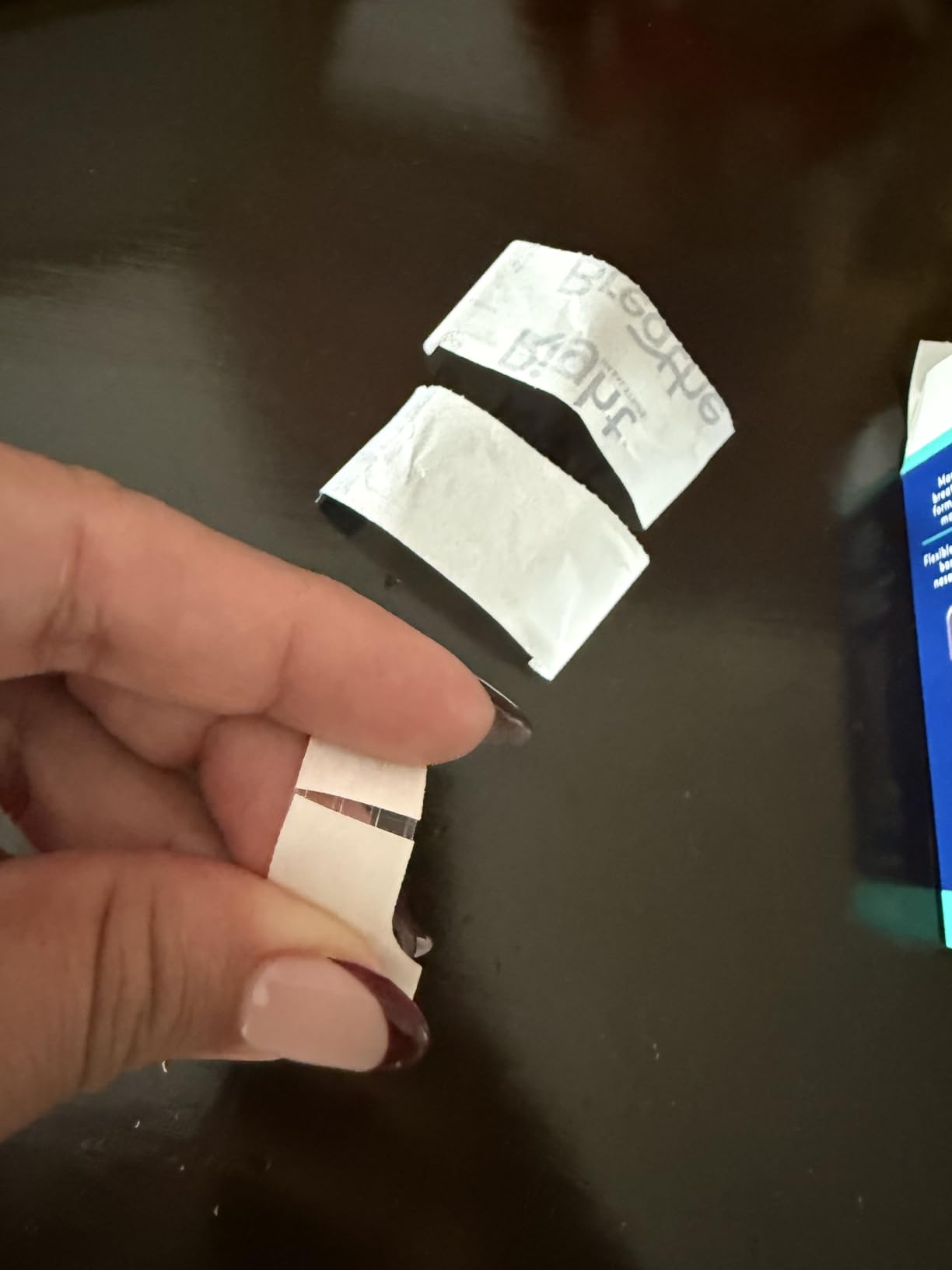 Breathe Right Nasal Strips, Relieves Nasal Congestion, Extra Strength Clear customer photo 2